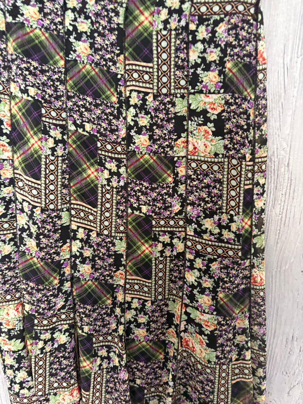 Floral black skirt(36 inch)