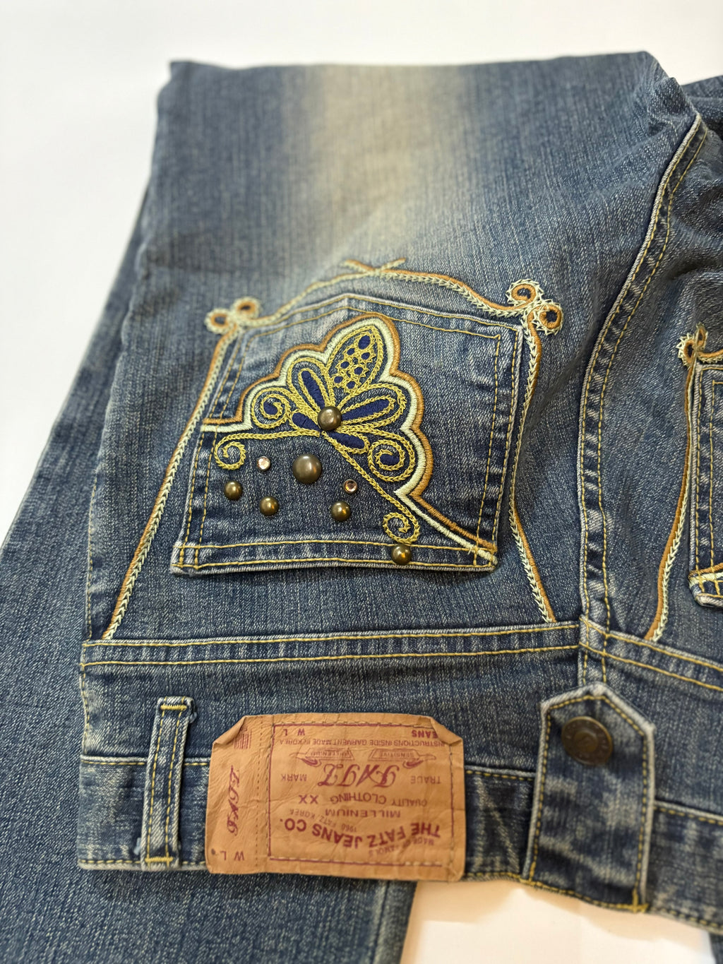 embroidered low rise jeans (28inch)