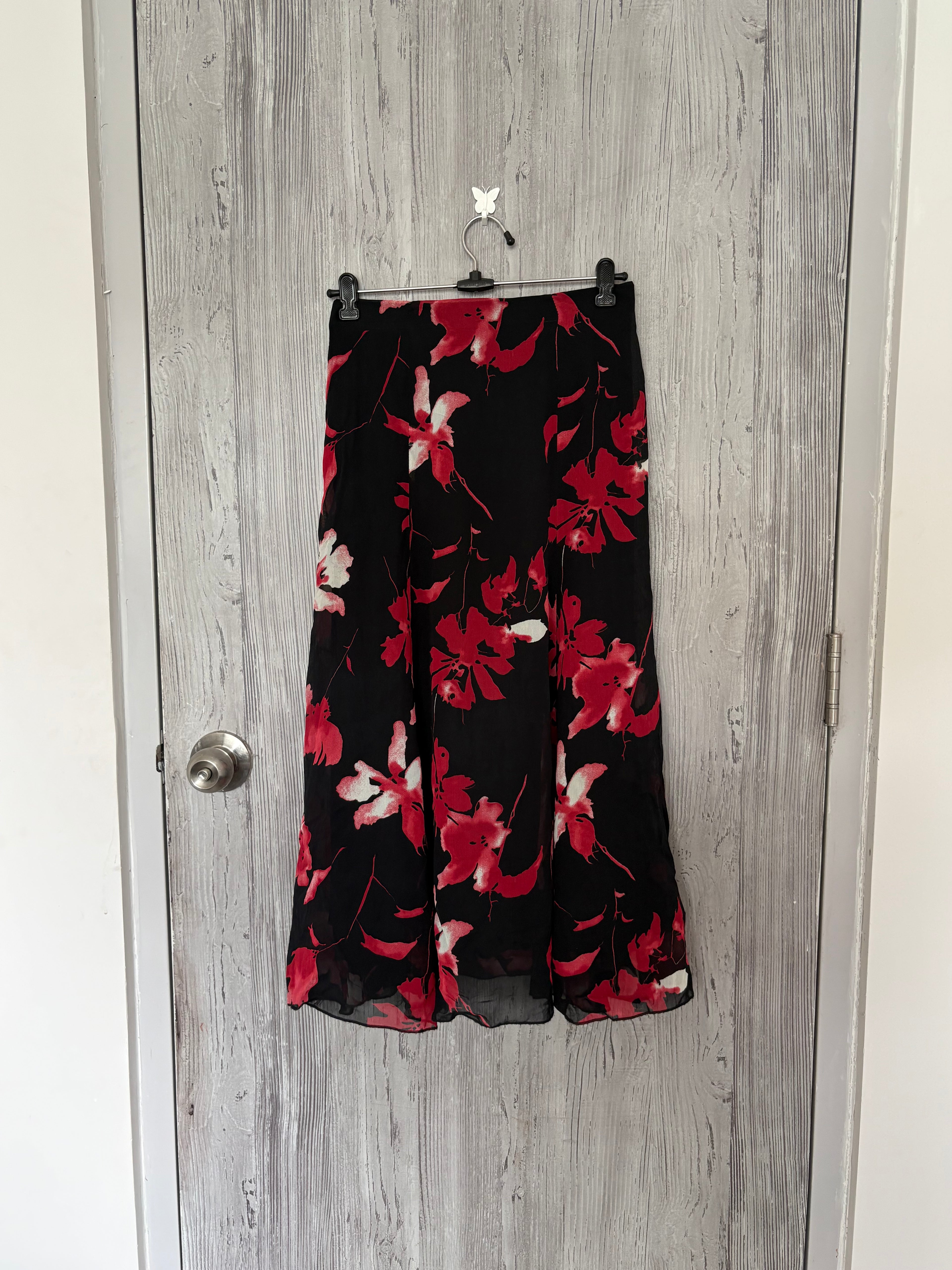 Black floral skirt (33inch)