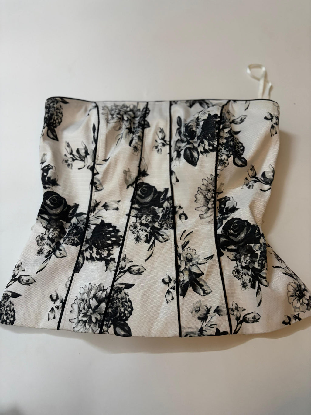 White House/black market corset (34 inch)