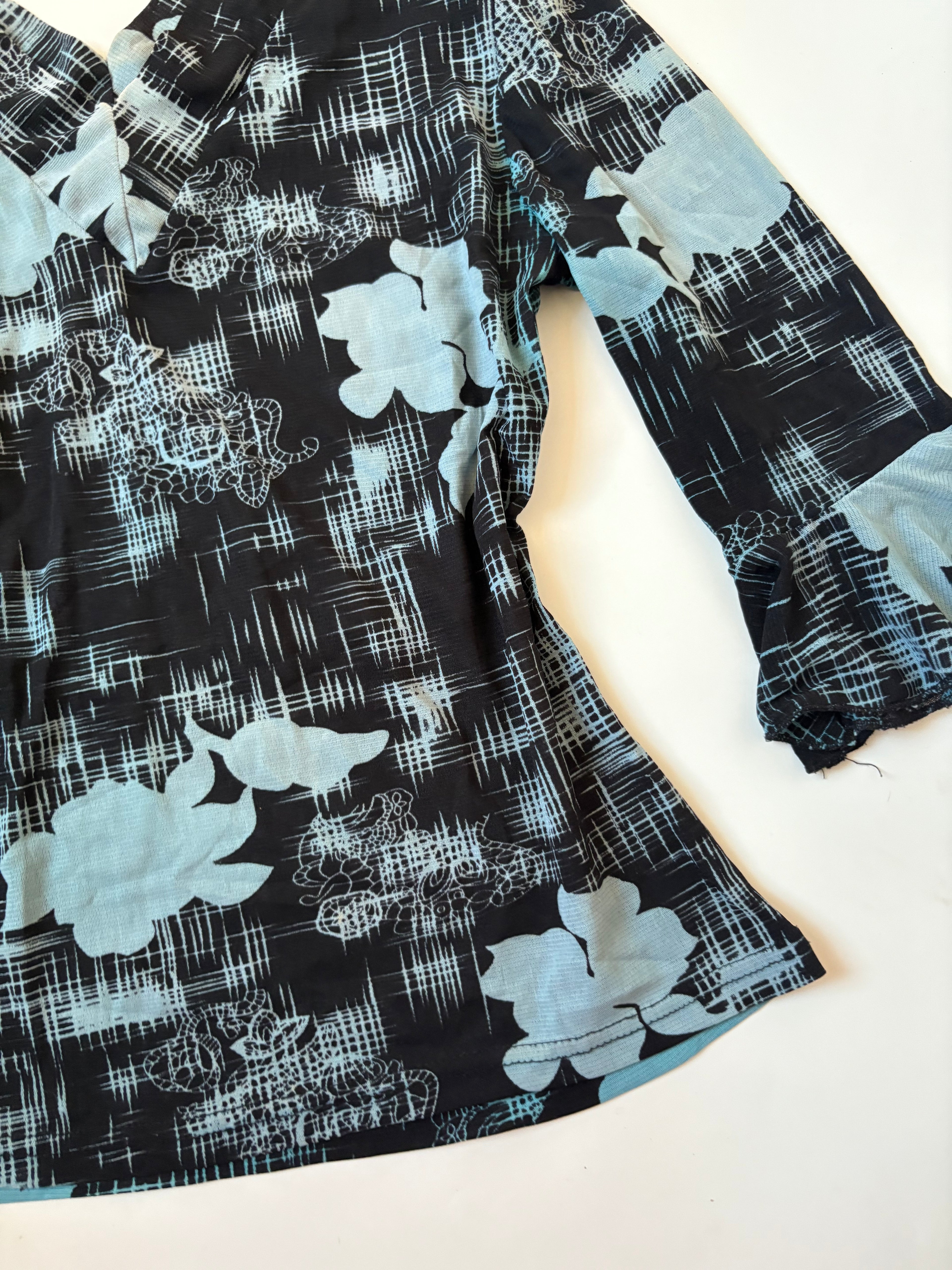 v neck blue top ( 36-38inch)