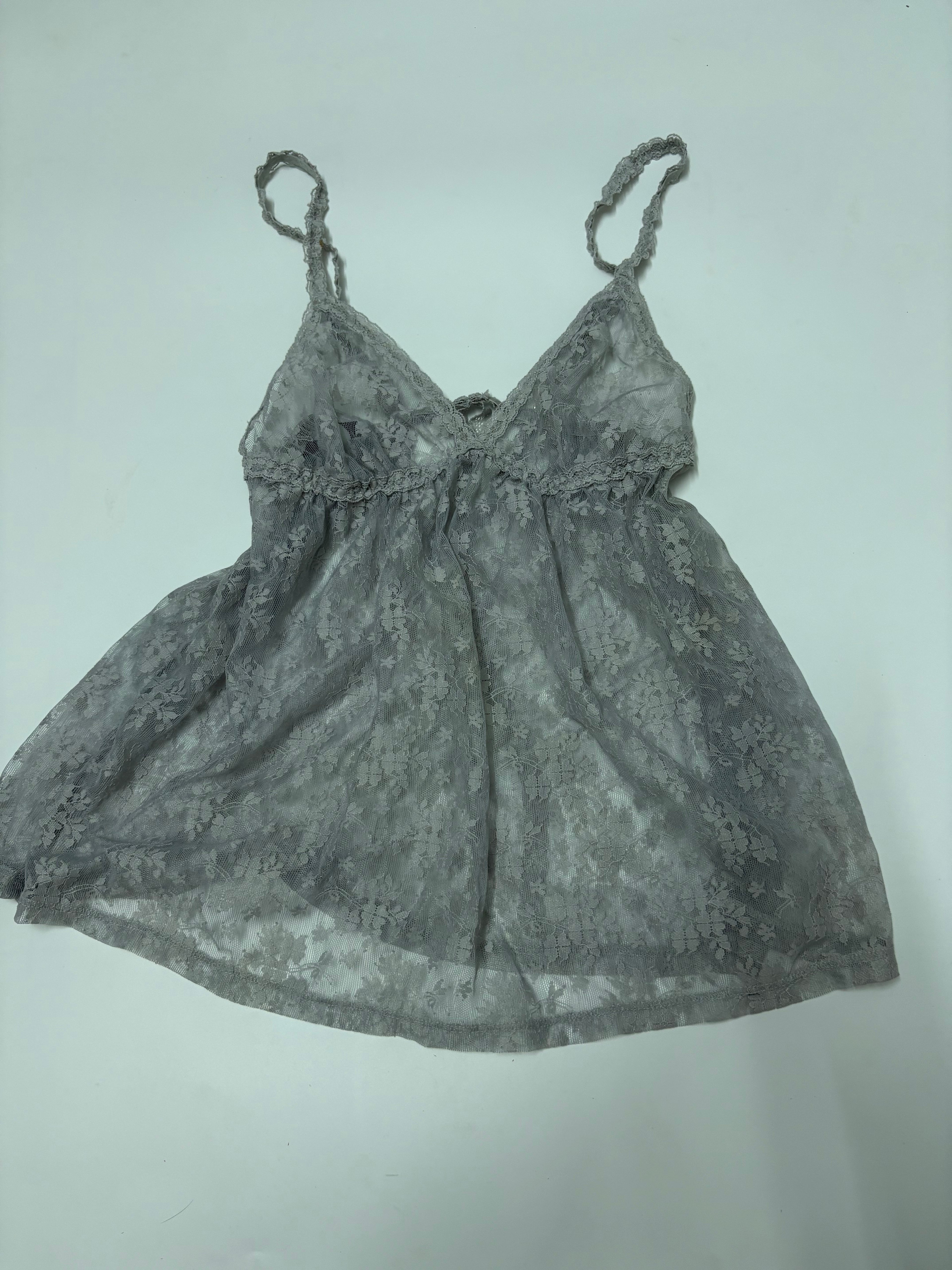 delicious grey lace top (30-32inch)