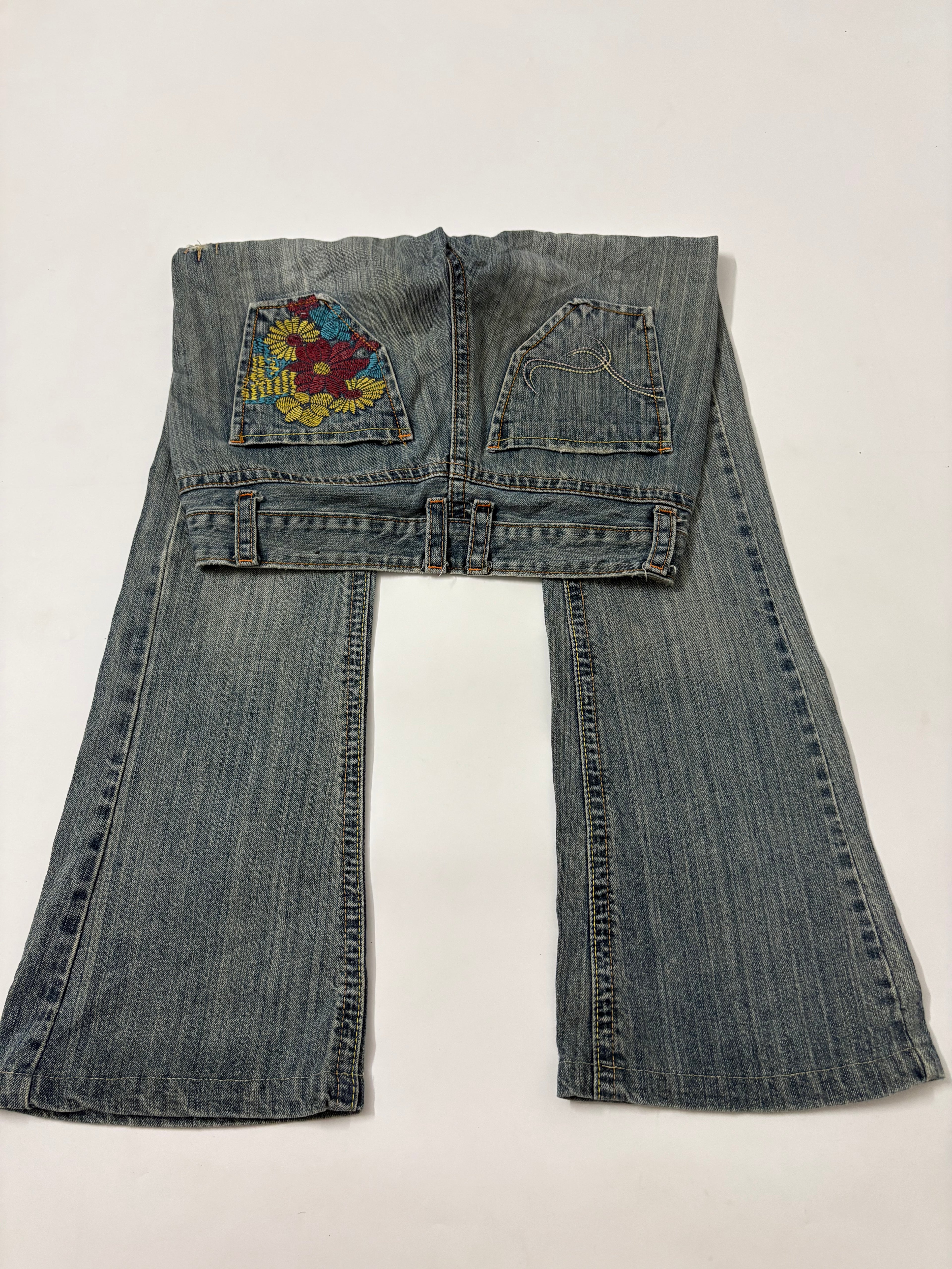 9 7 back pocket embroidered low rise jeans (30inch)