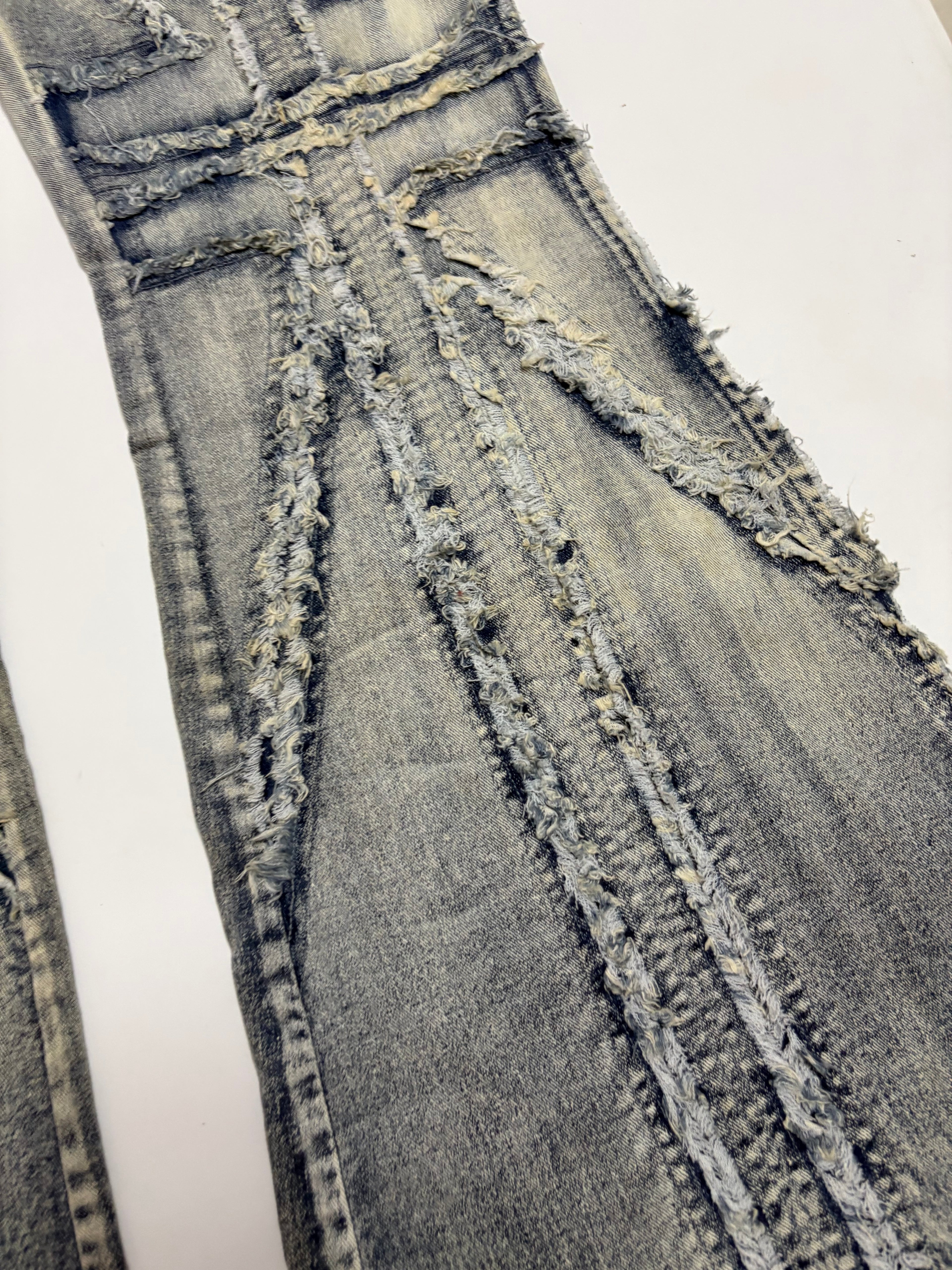 Britain light blue flared jeans (34inch)