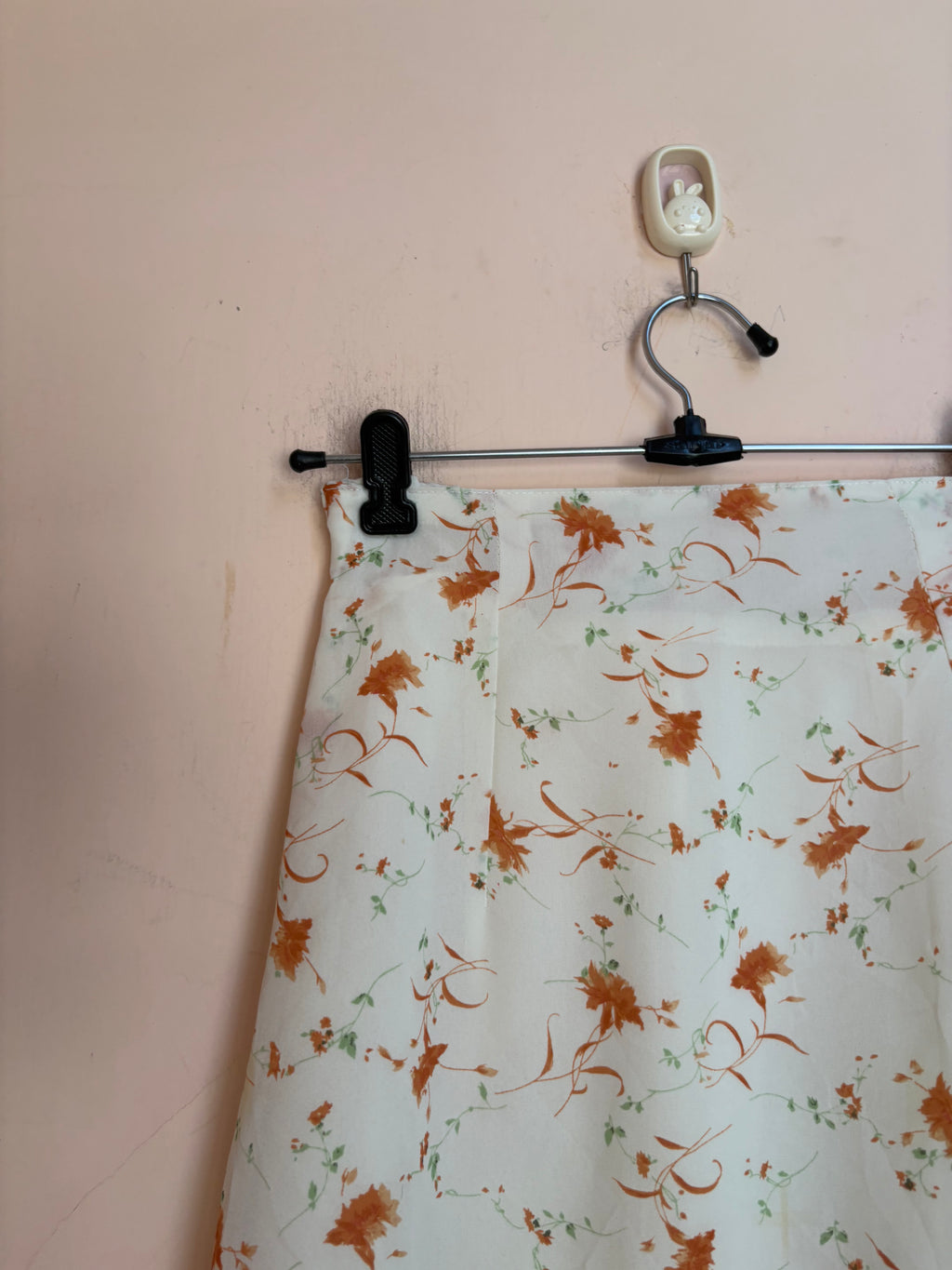 White floral skirt(26 inch)