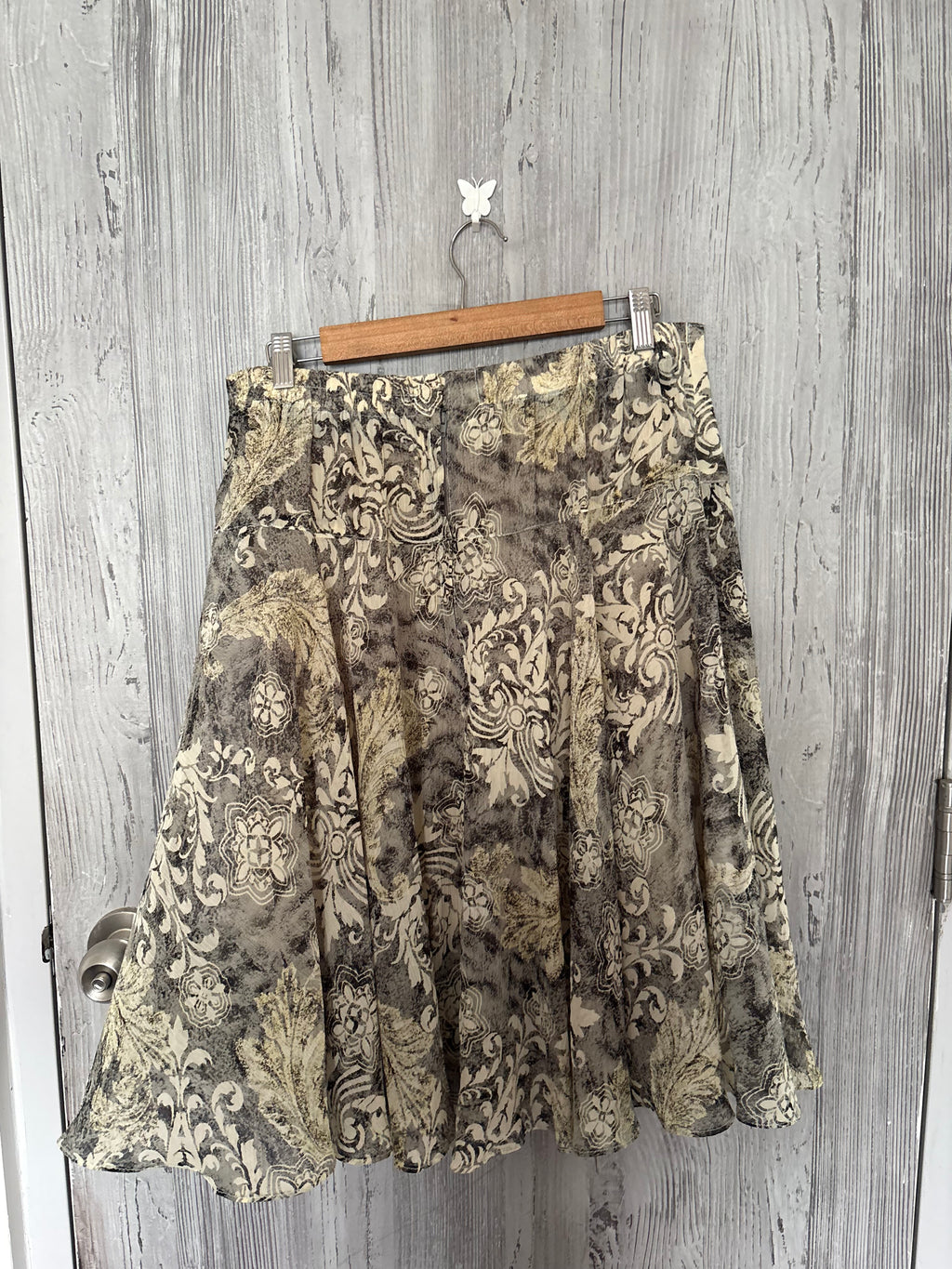 Greenish floral skirt(32 inch)