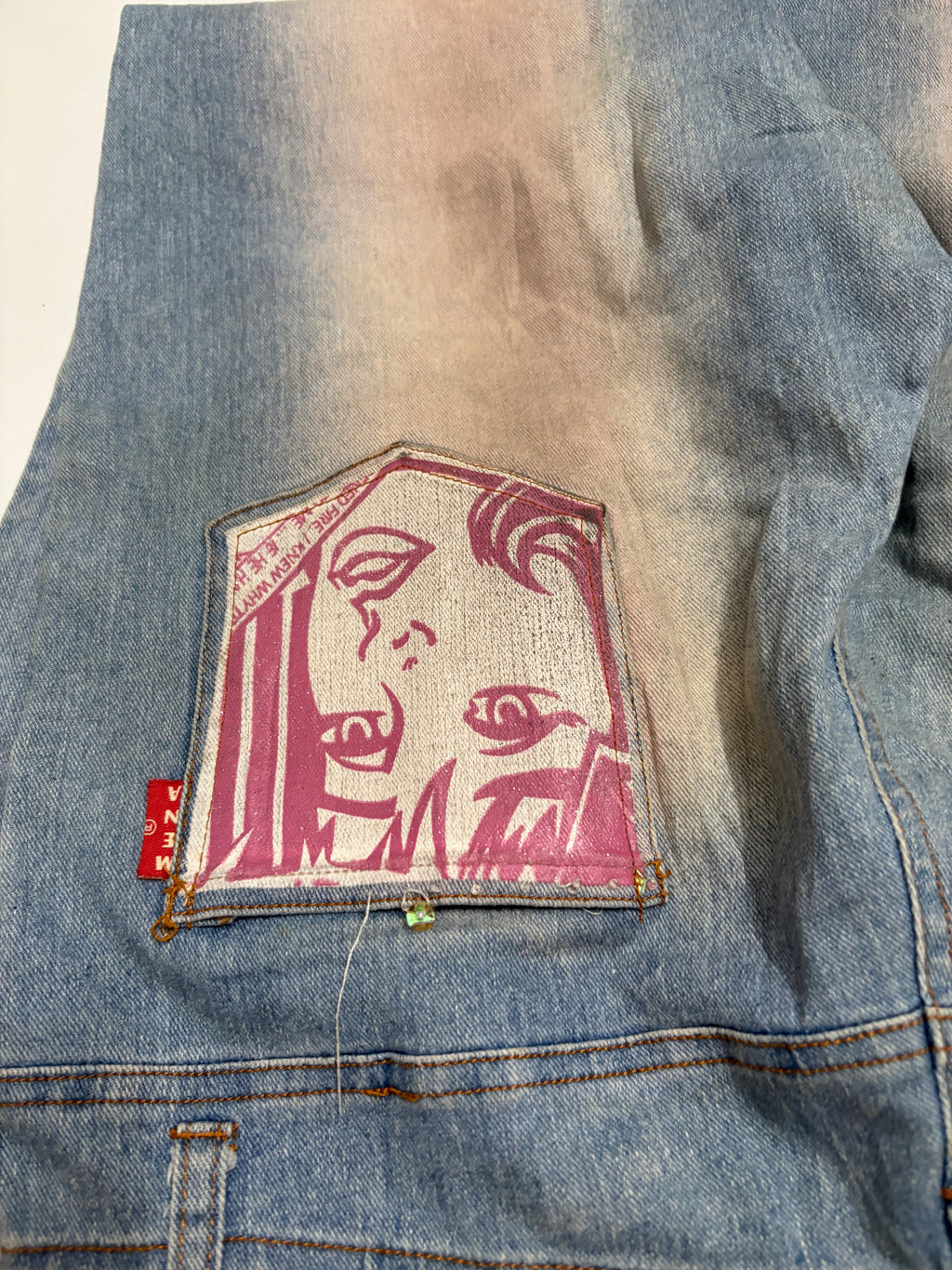donna mena comic printed pink jeans ; 30inch