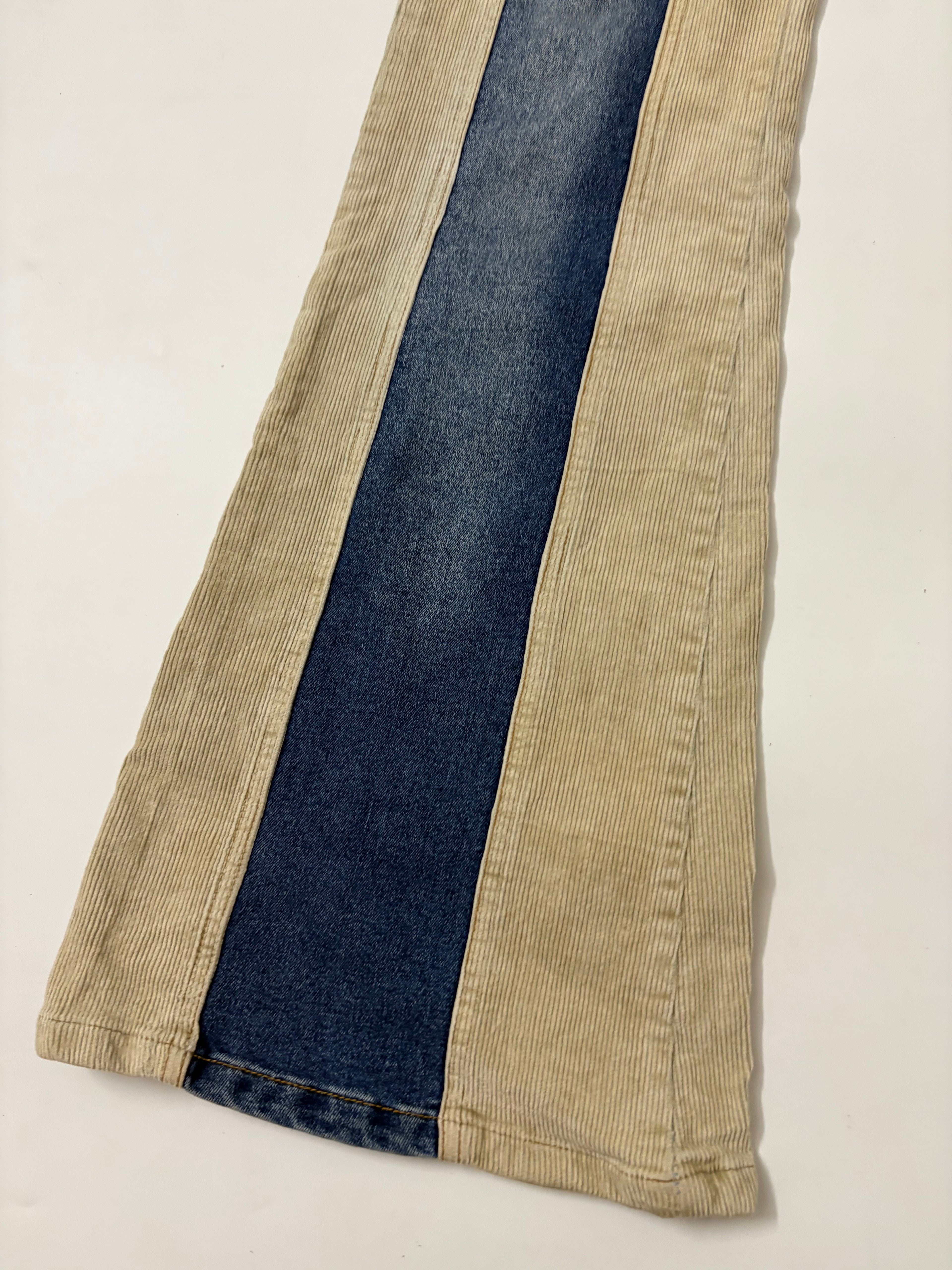 white corduroy belt flared jeans (26-30inch)