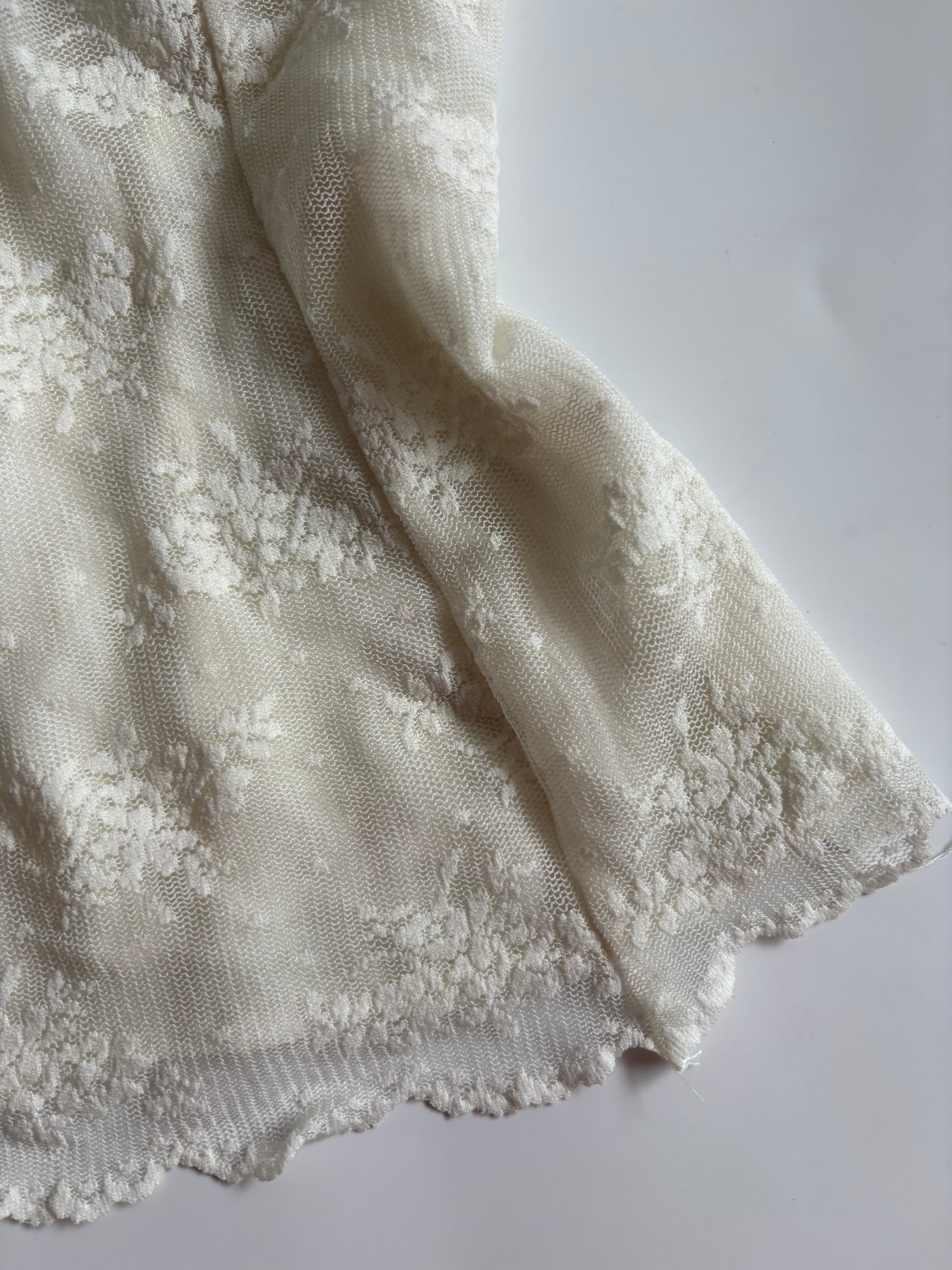 white cami top (30-32inch)
