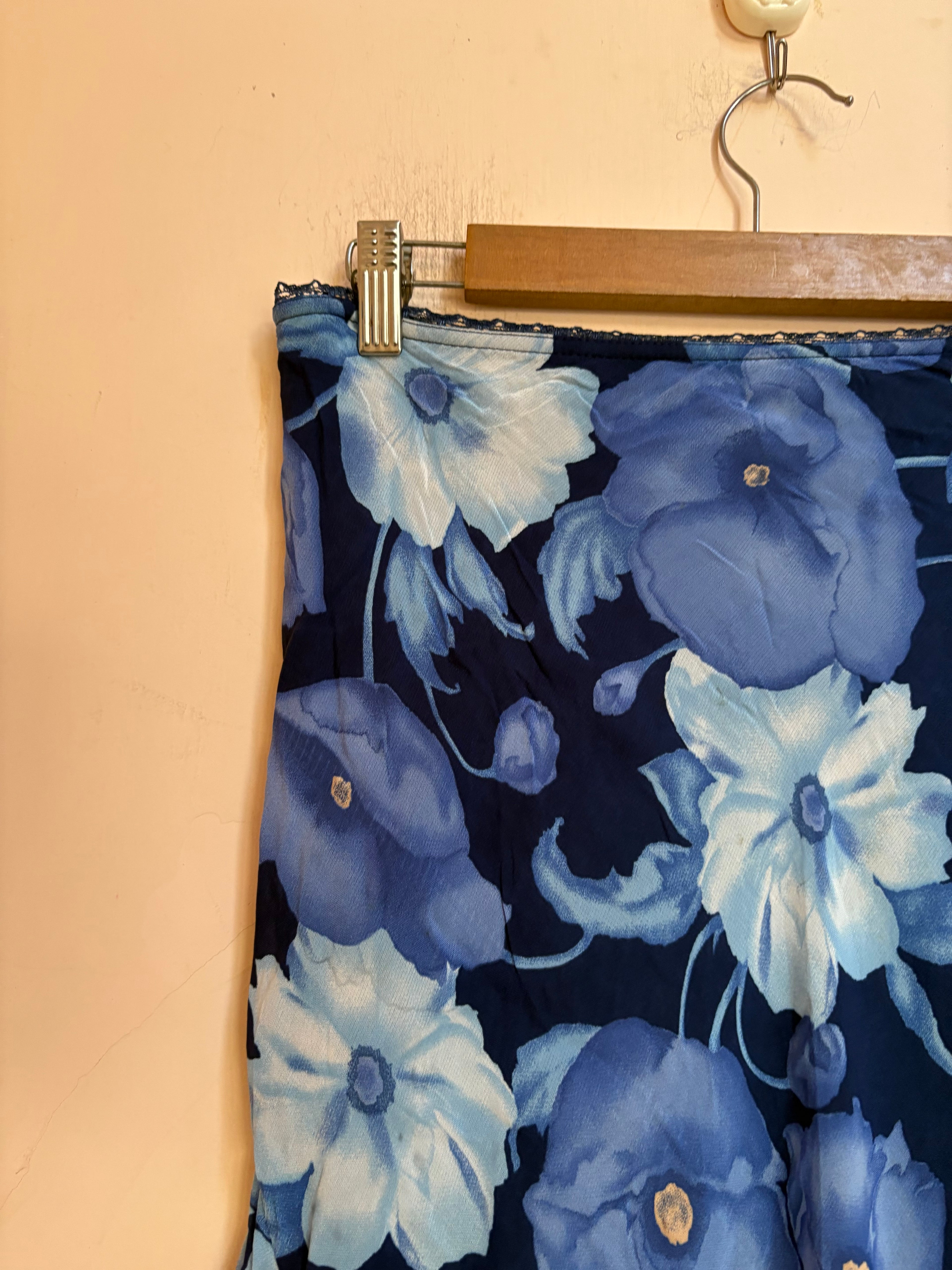 ICENI blue floral skirt(30-34 inch)