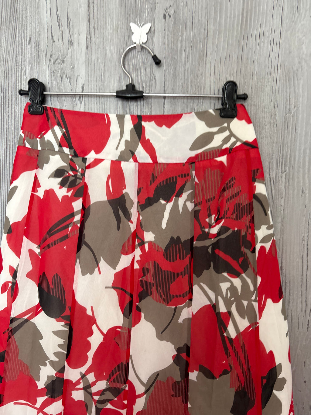 red floral flared skirt (32inch)