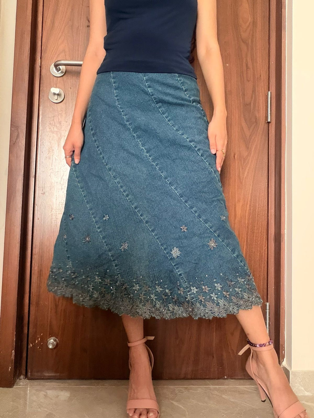 Flower bordered embroidery skirt(28 inch)