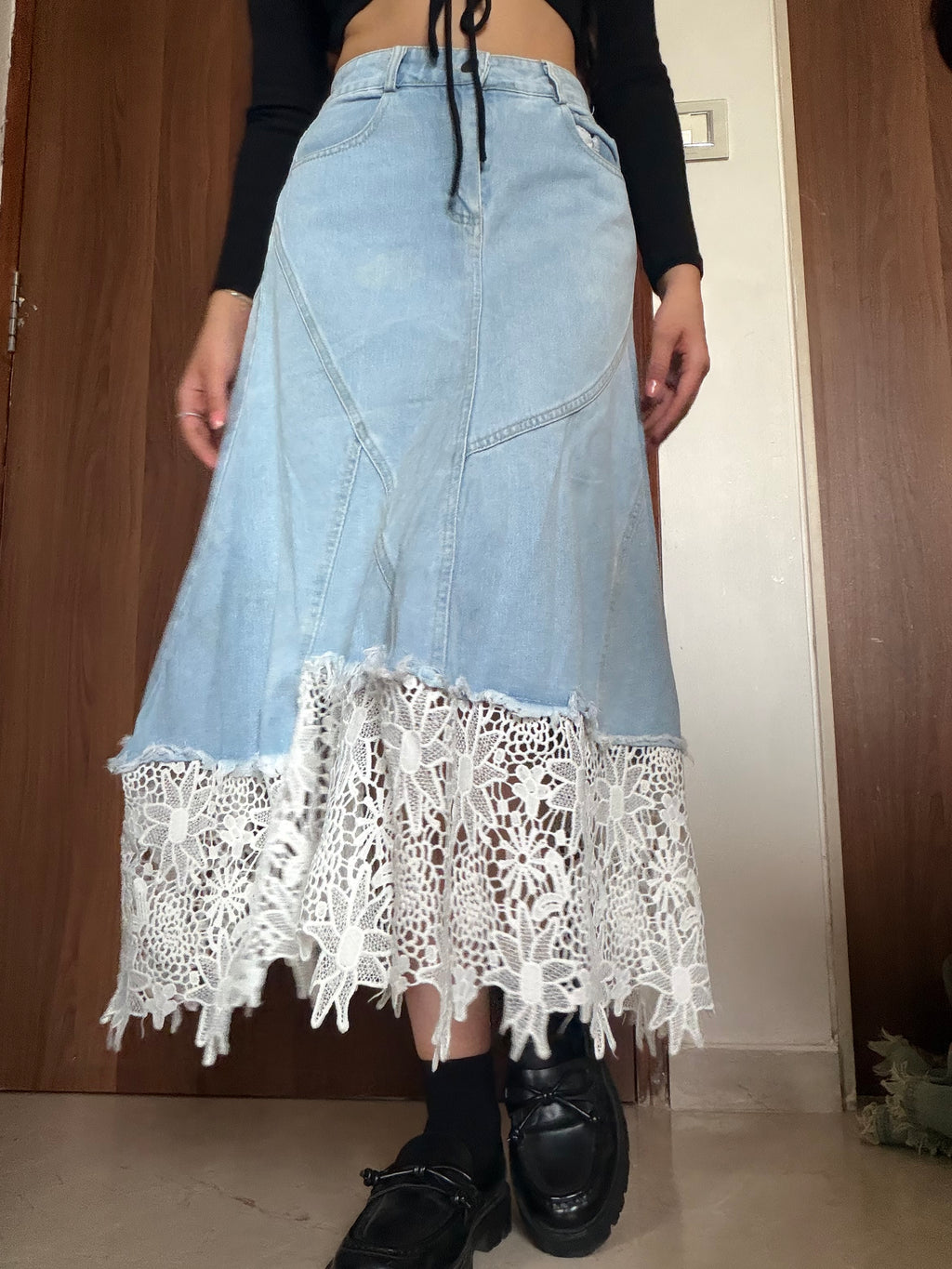 Net work floral bottom denim skirt(26-28 inch)