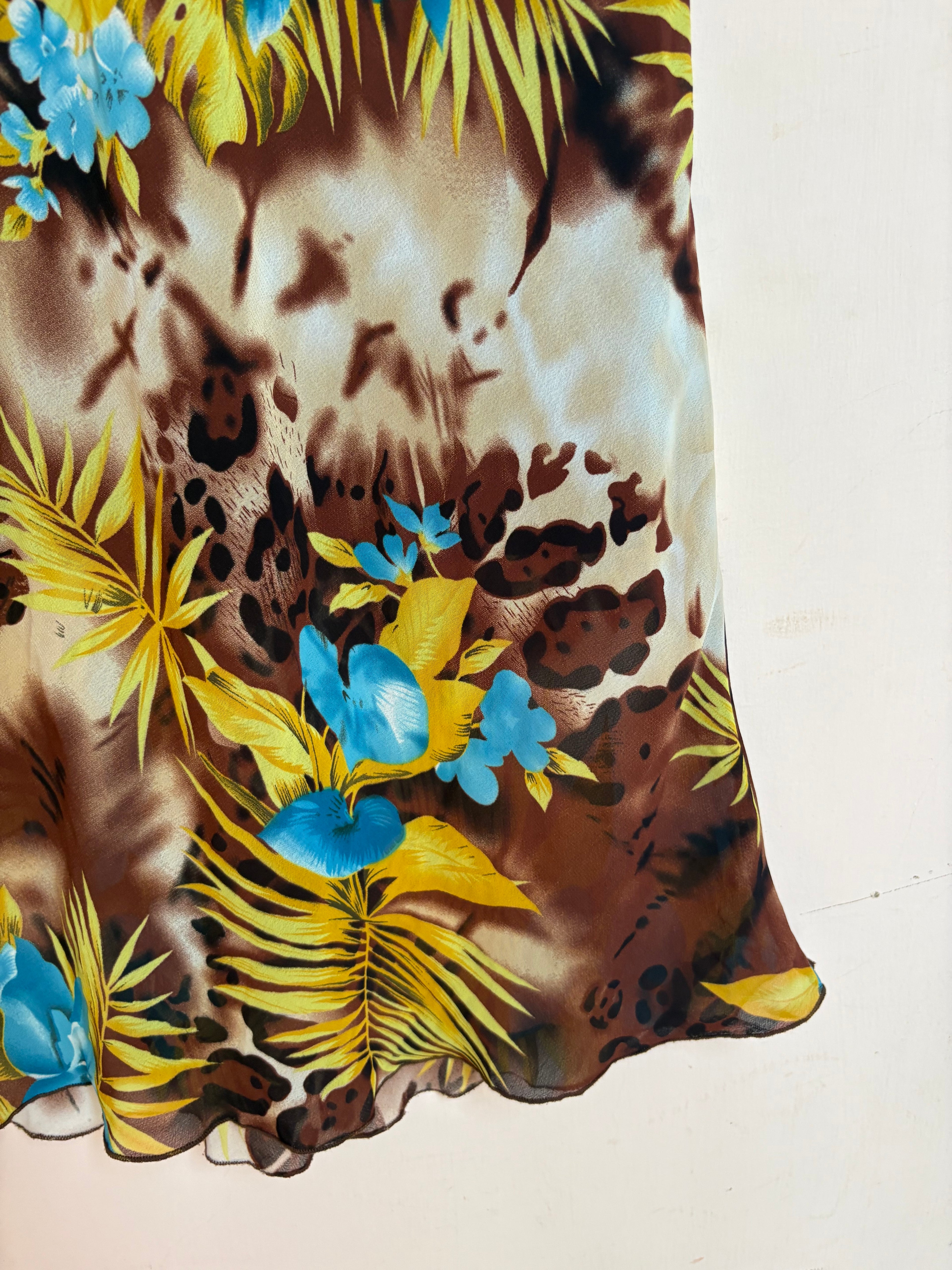 C.M.I brown floral skirt(22-26 inch)