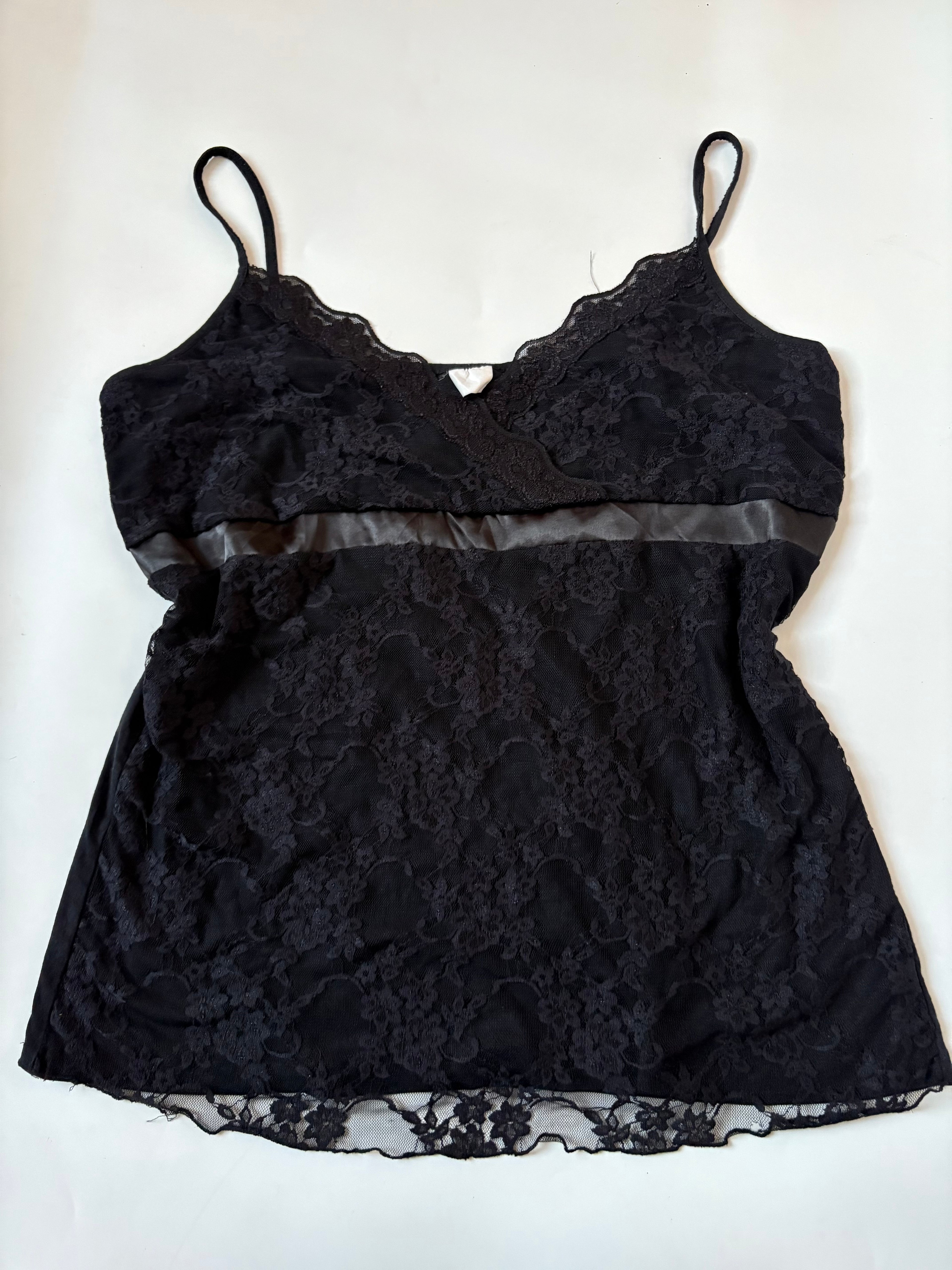 black lace cami top ( 40-44inch)