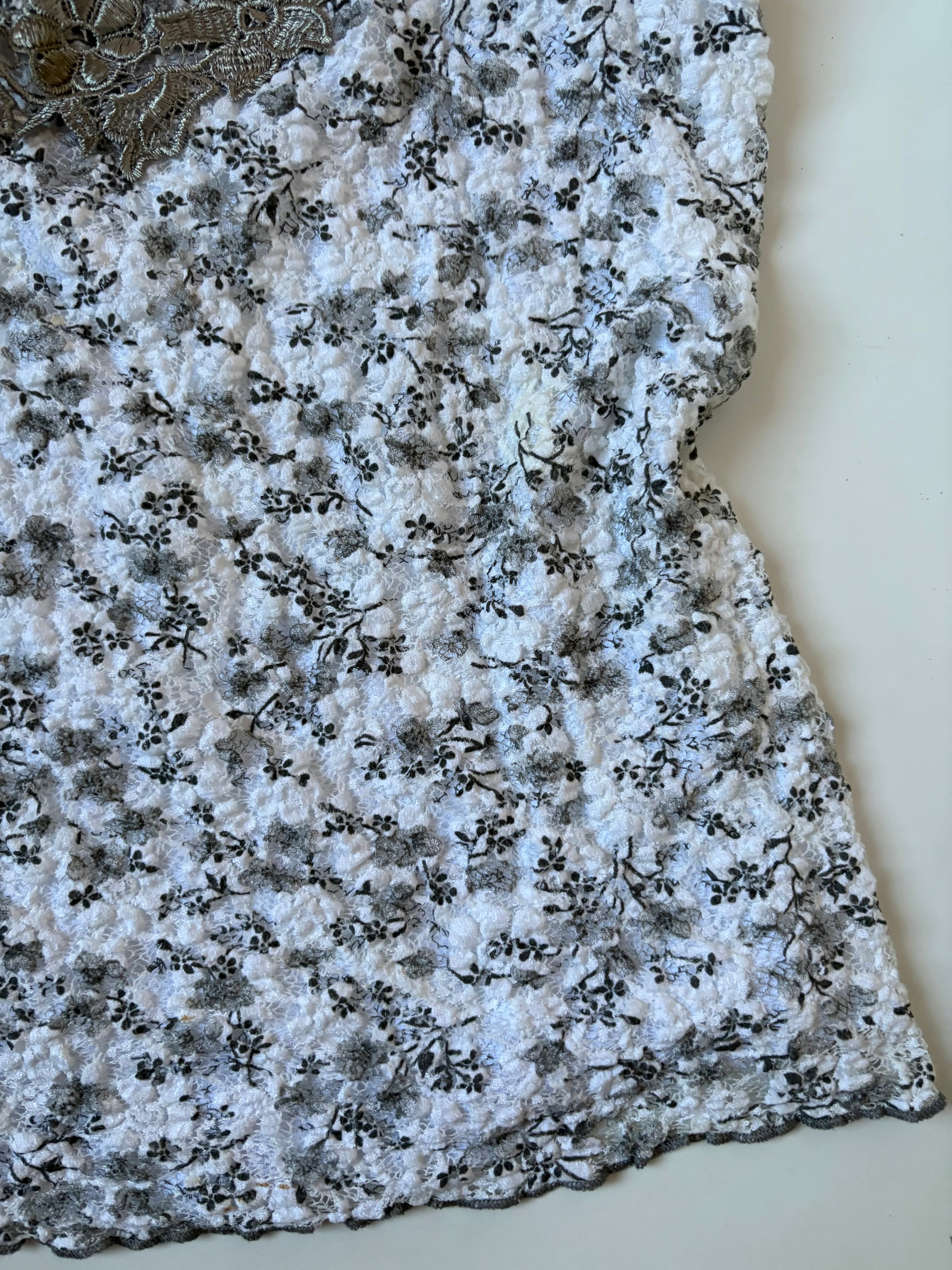 Per Unna 16 white flower top(36-40 inch)