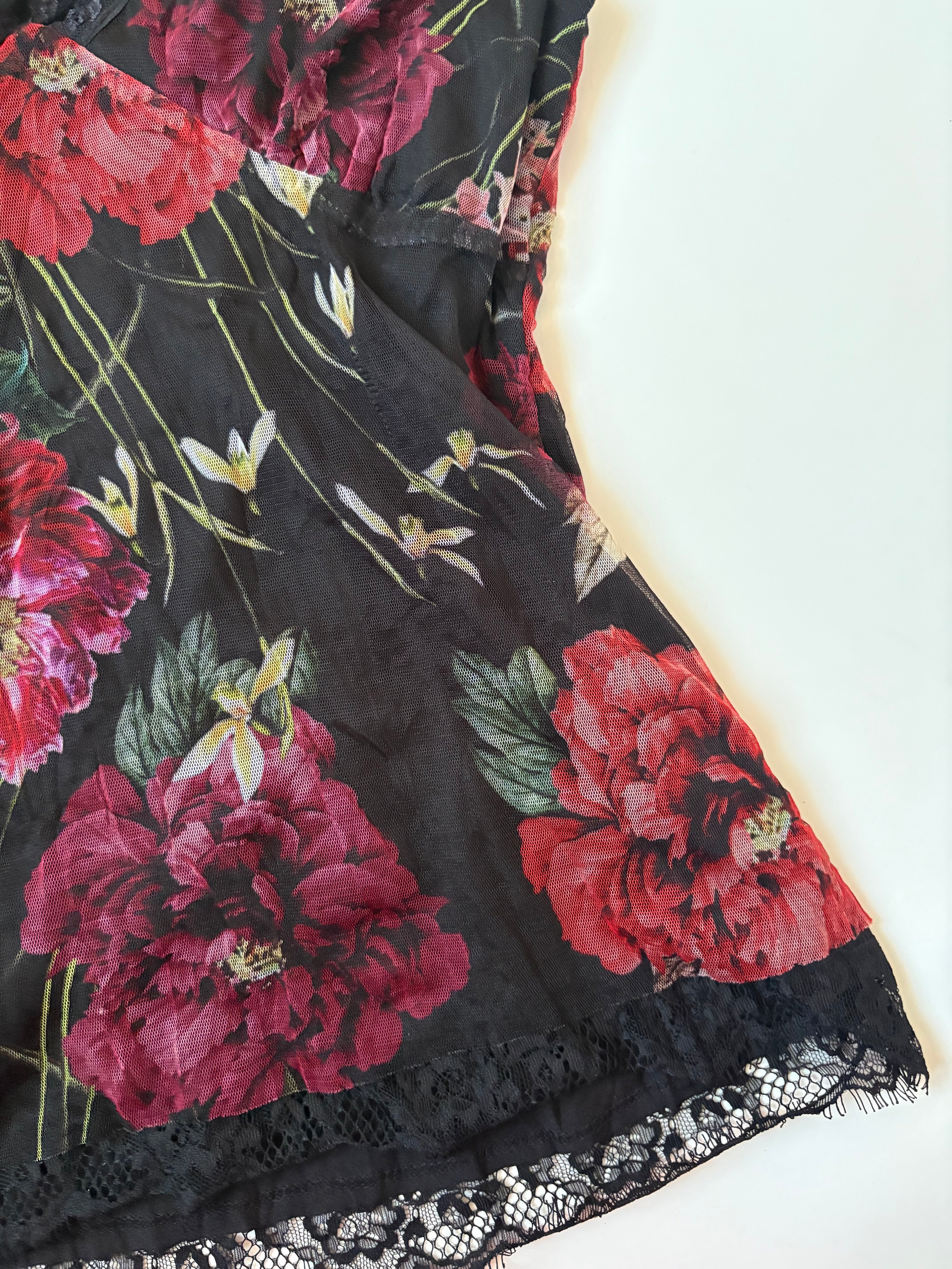 v neck floral top ( 36-38inch)