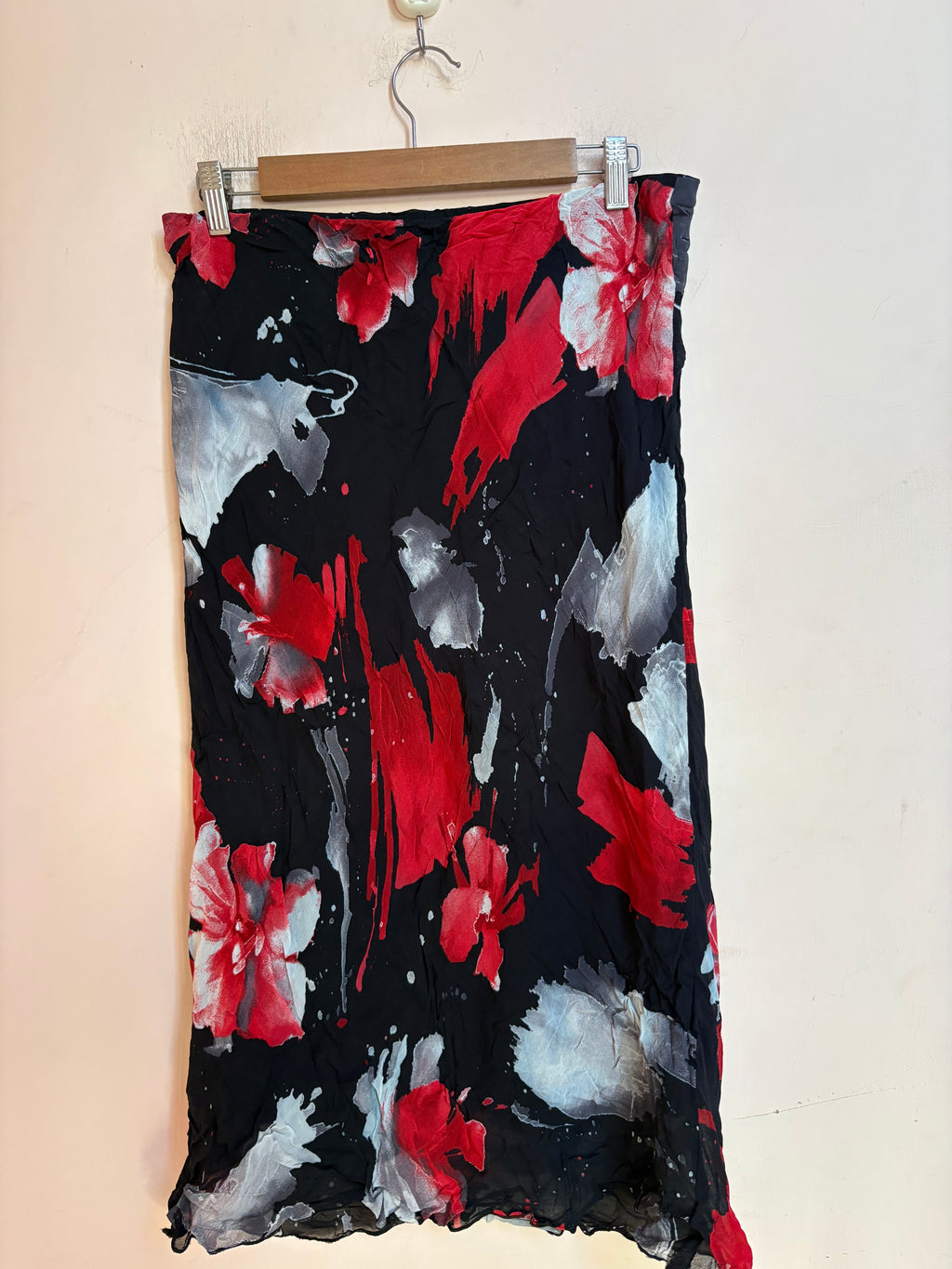 Floral black skirt(32-36 inch)
