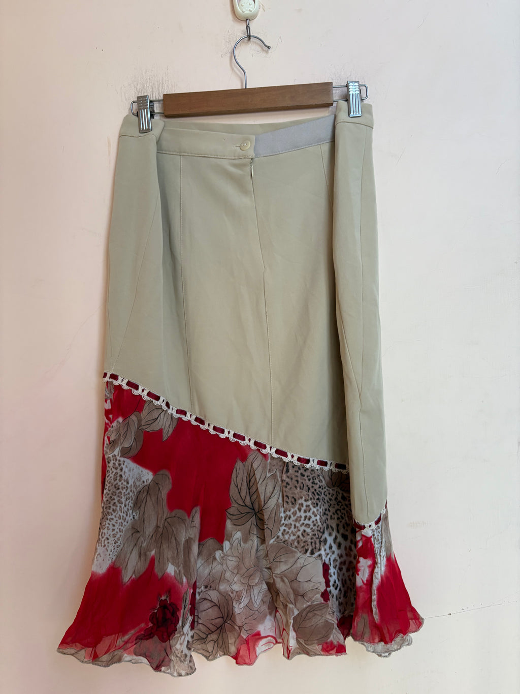 Beige floral skirt half printed(32 inch)