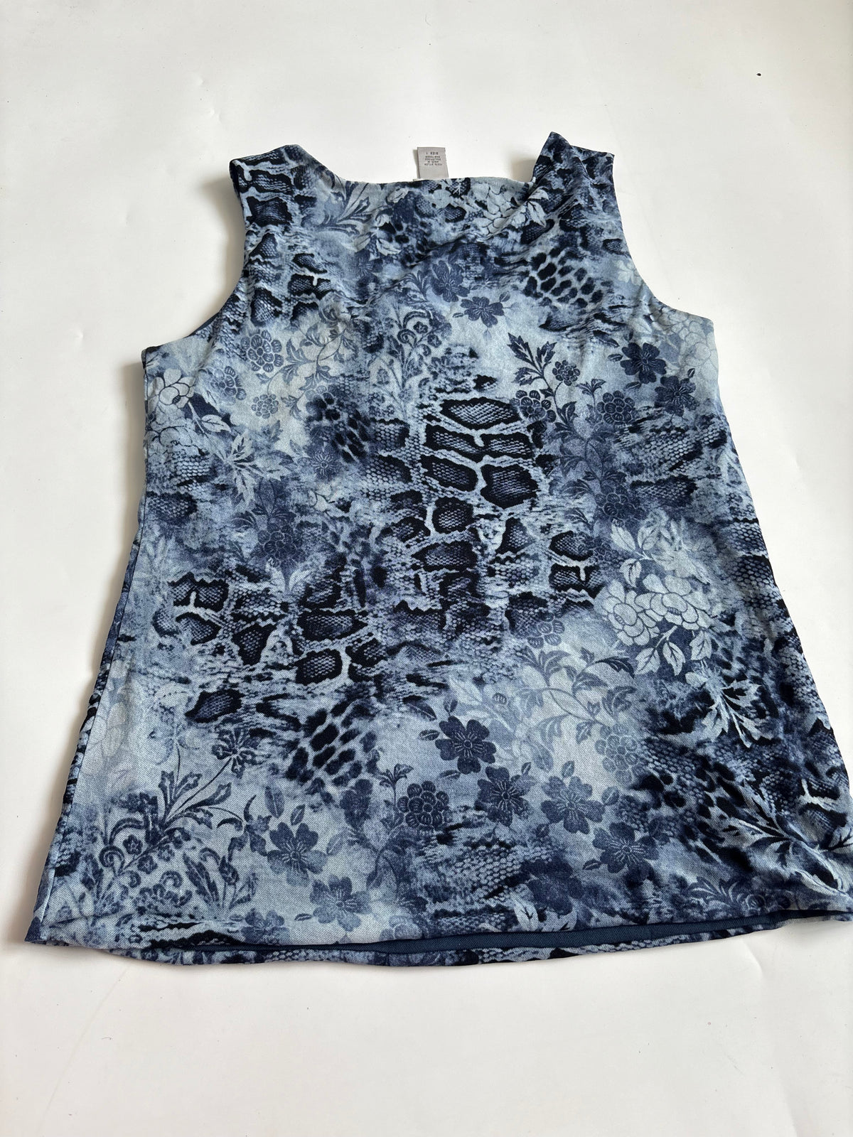 CHICO’s blue top(40-44 inch)