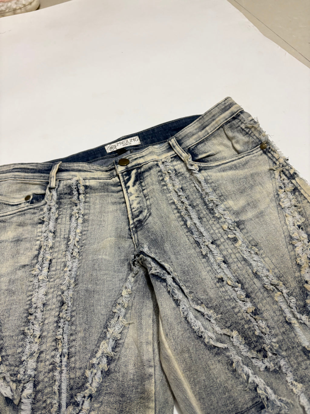 Britain light blue flared jeans (34inch)
