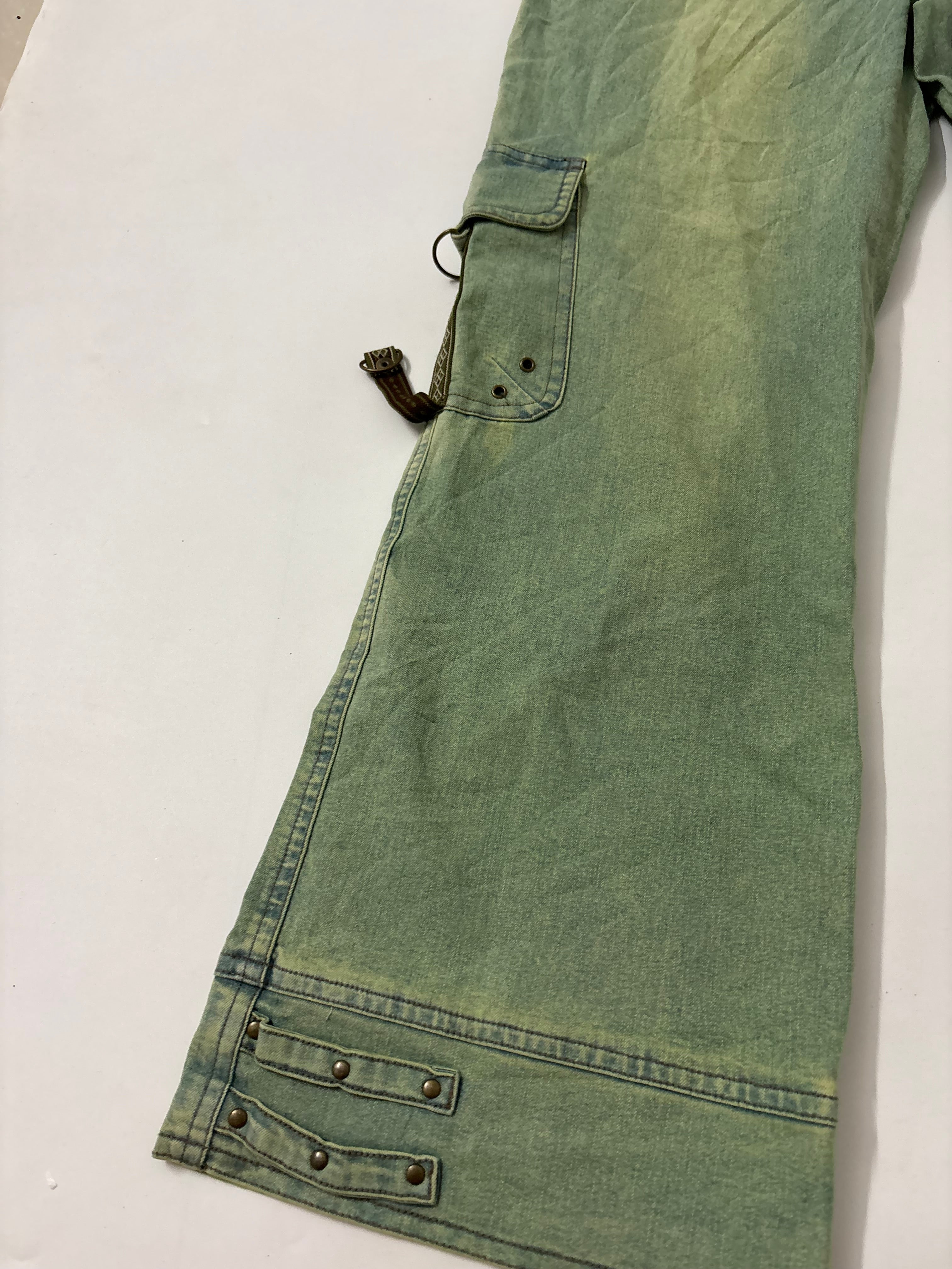 acid wash green cargo butterfly (28inch)