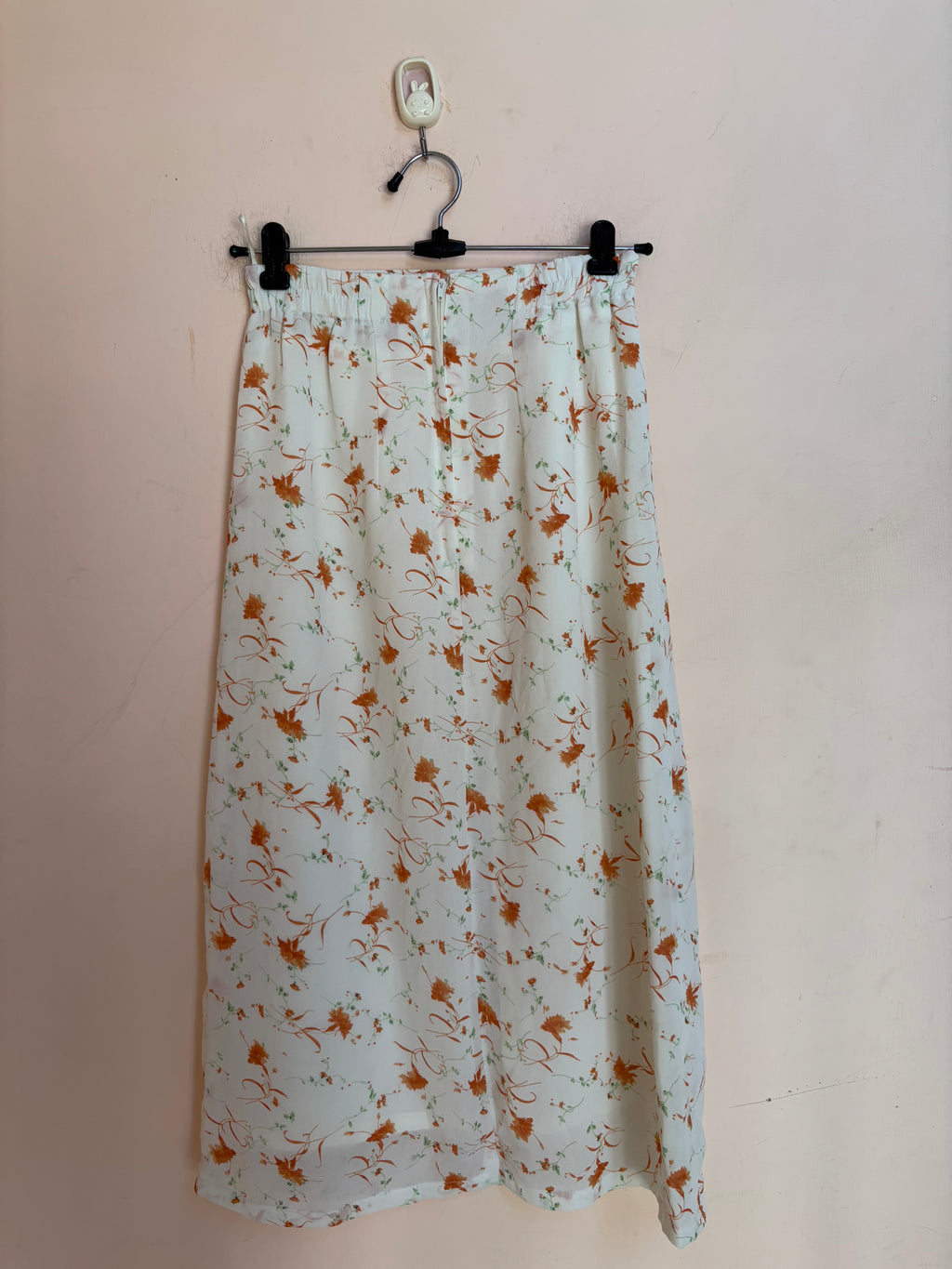 White floral skirt(26 inch)
