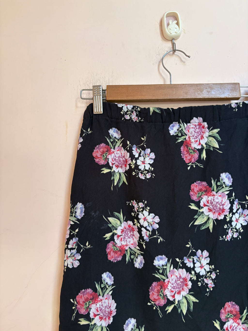 Floral black flowy skirt(32-36 inch)
