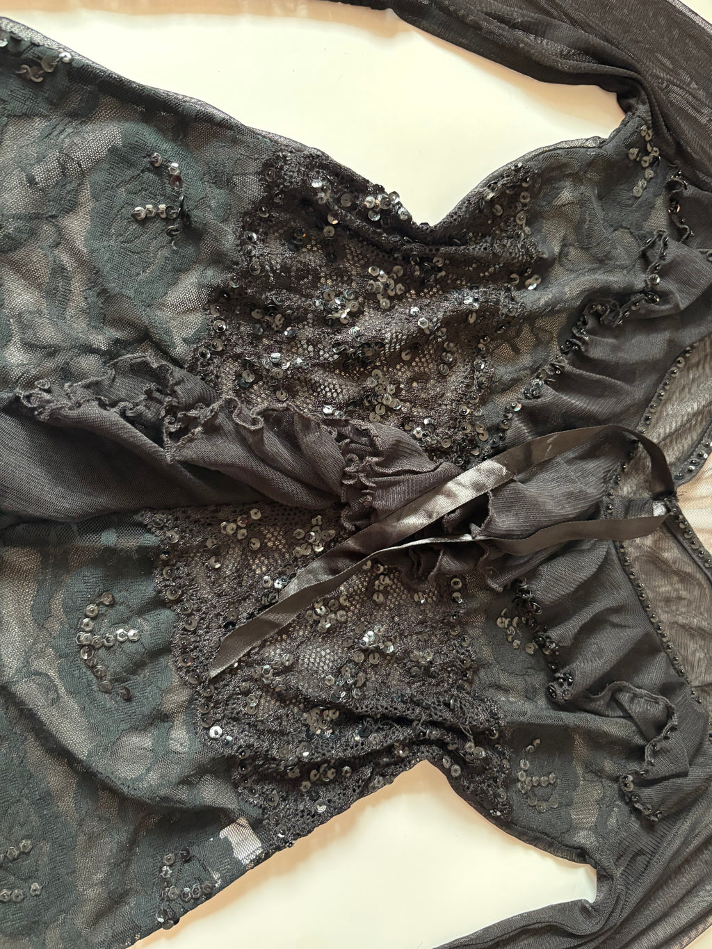 bell sleeves sequin top ( 38inch)