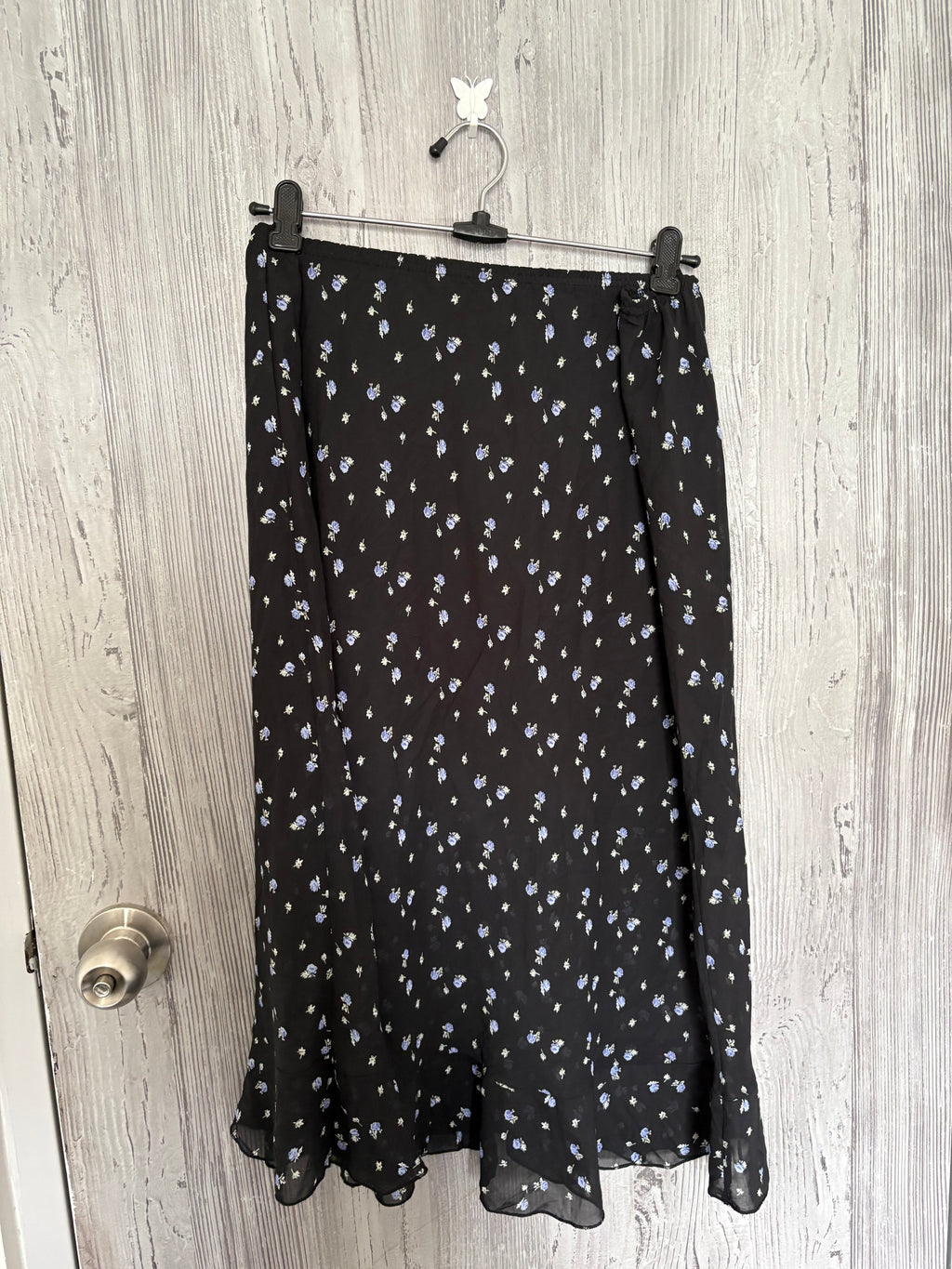 Floral black skirt(30-34 inch)