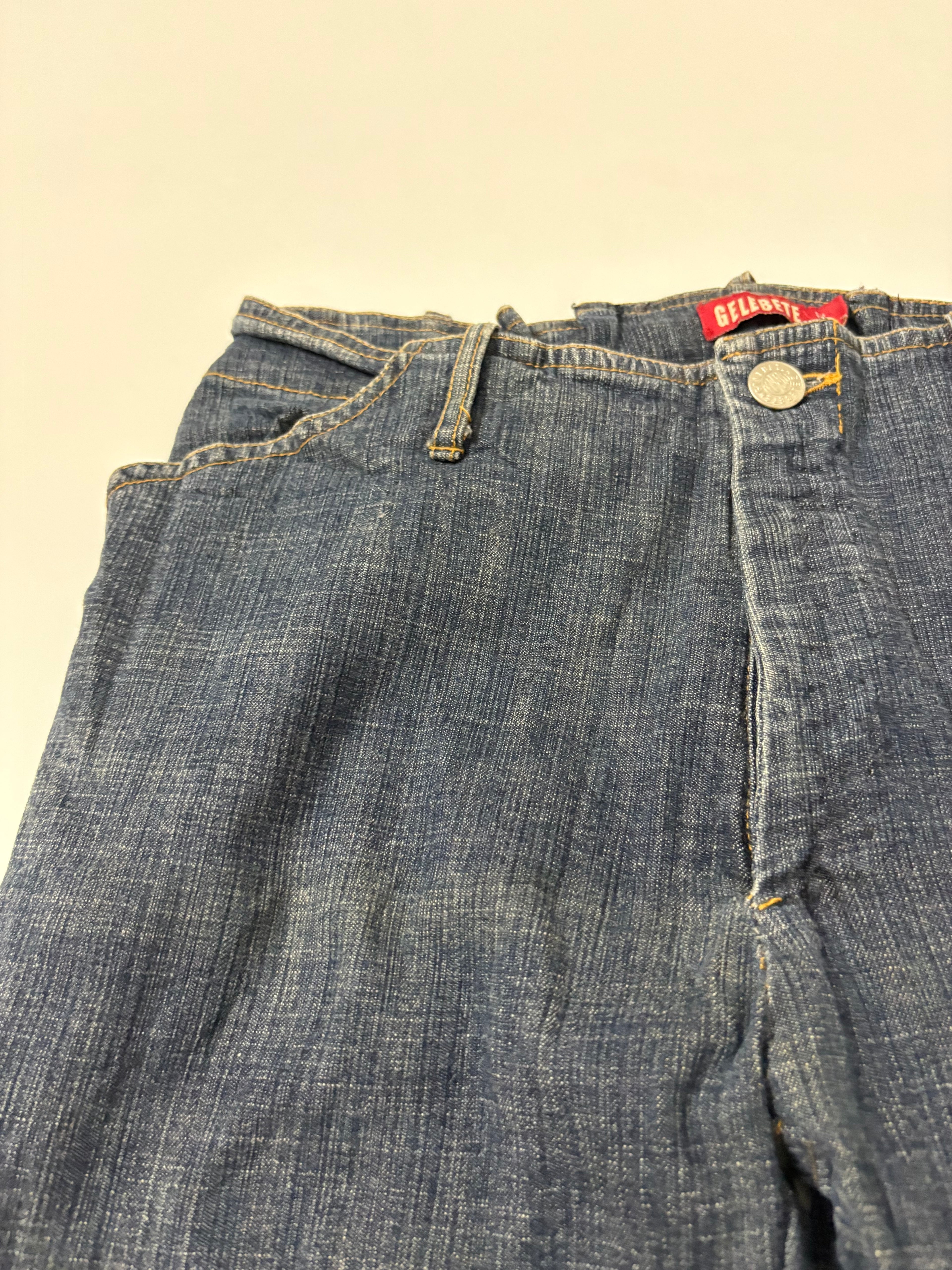 lady bug low rise flared jeans (28inch)