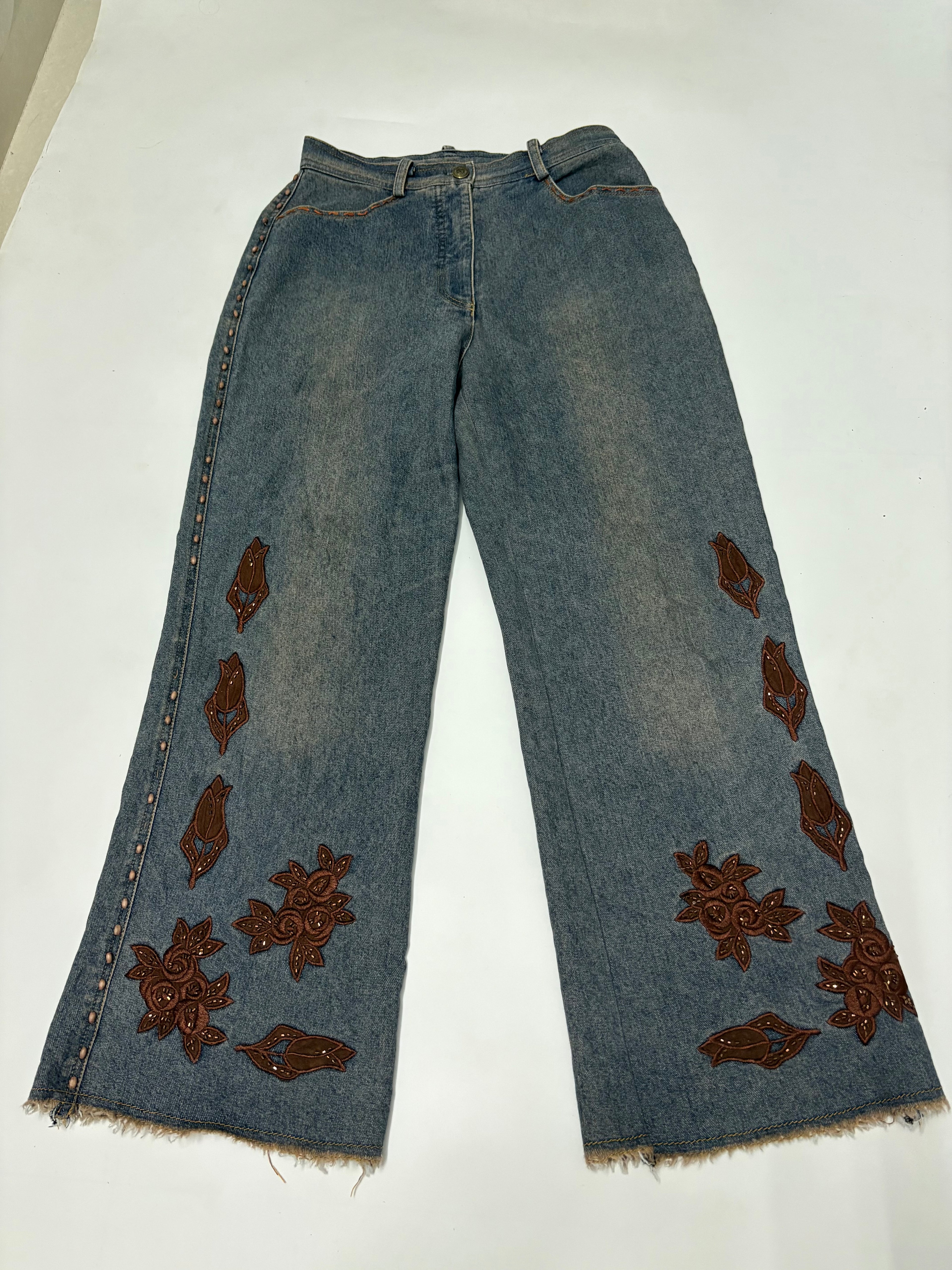 Hey y2k floral embroided jeans (w-26inch)