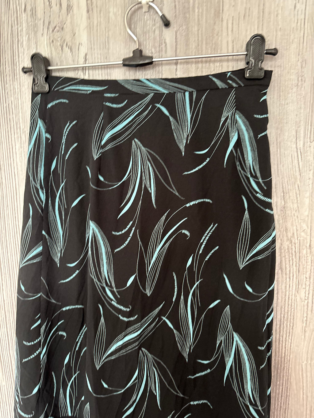 strawberry fields maxi blue skirt (26inch)
