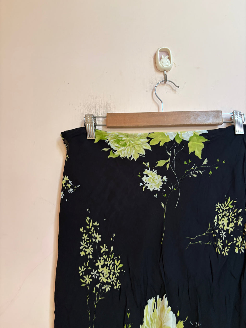 Black floral green skirt(32-34 inch)