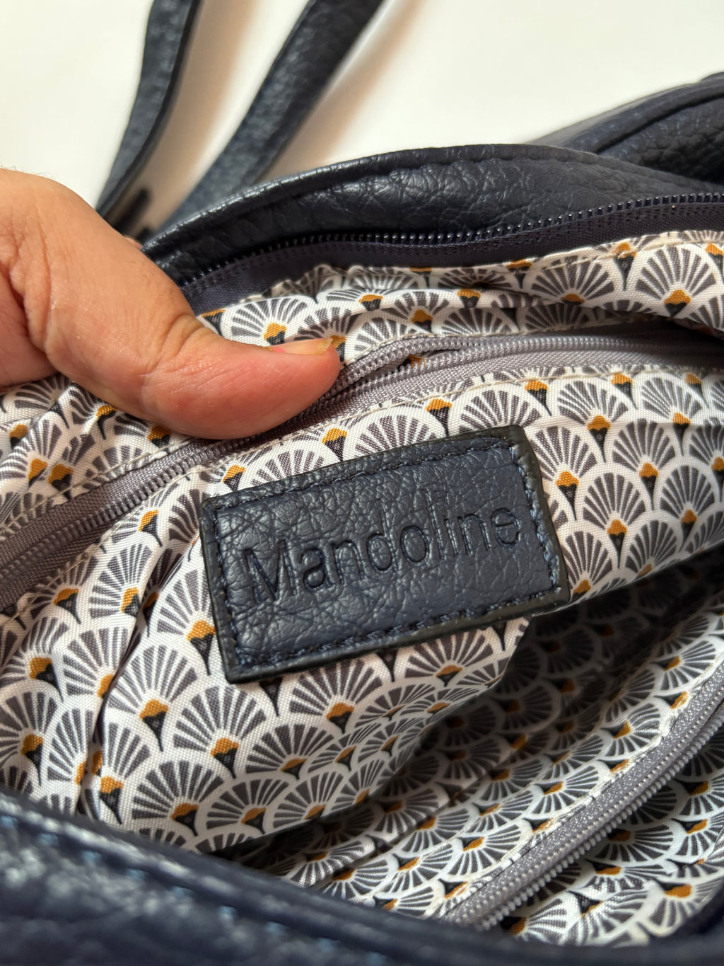 mandolins hand bag