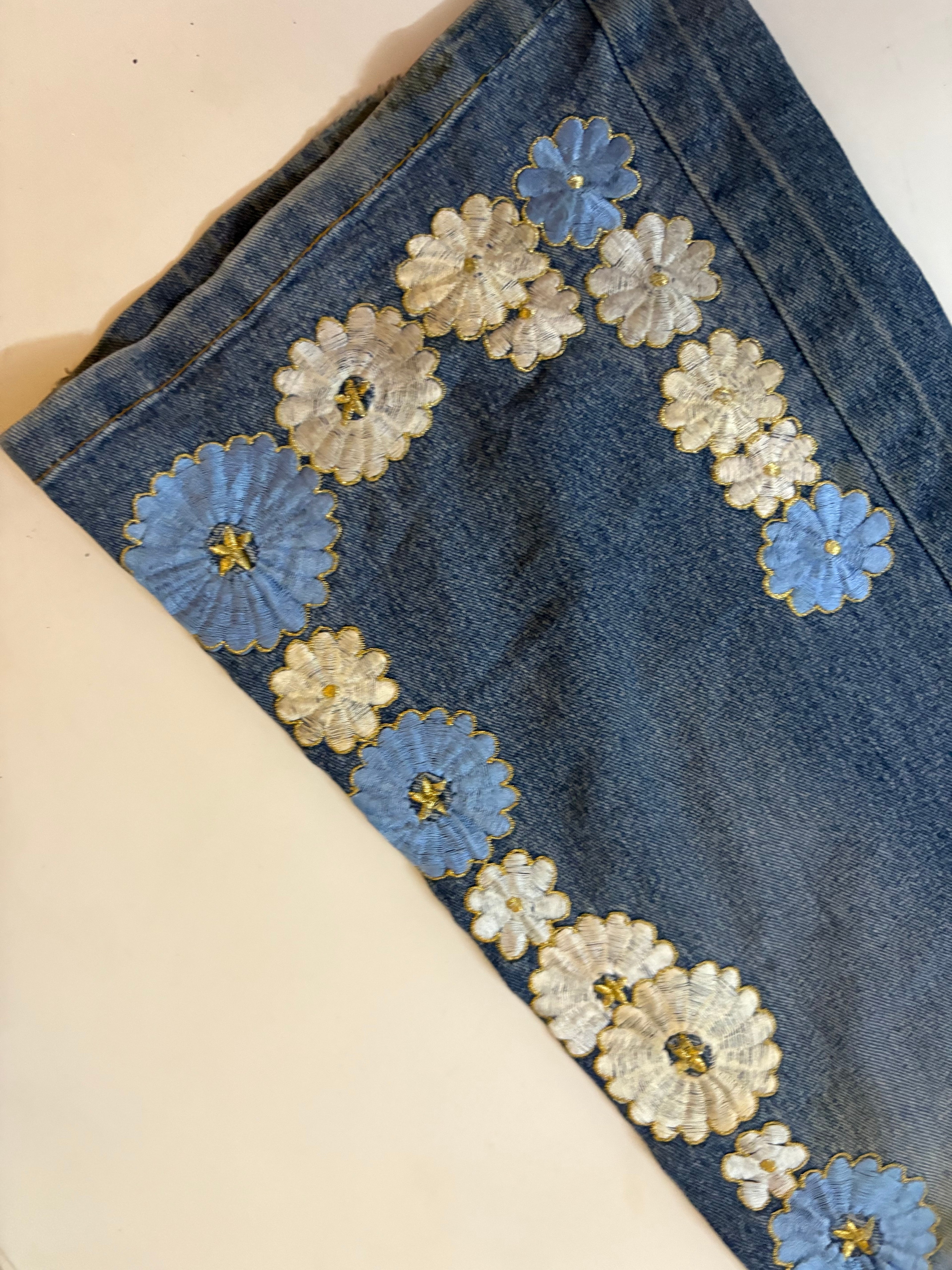 flower border high rise flared jeans ( 28inch)