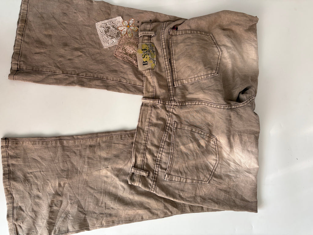 Big spade grey embroidery mid rise jeans(34-36 inch)