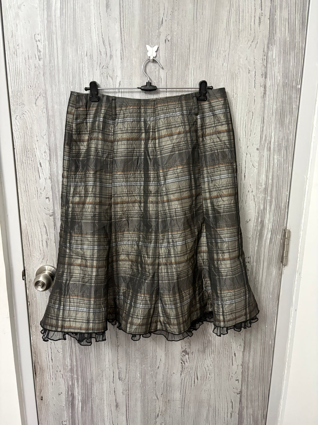 plaid grey skirt ( 32inch)