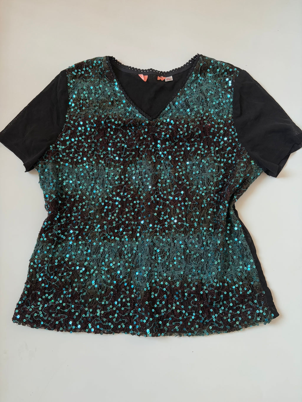 v neck sequin top (40-42inch)