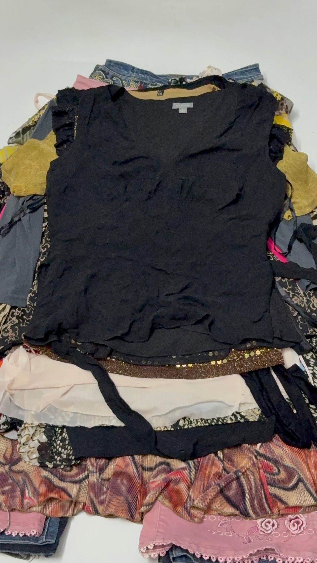 Ann Taylor black top (40inch)