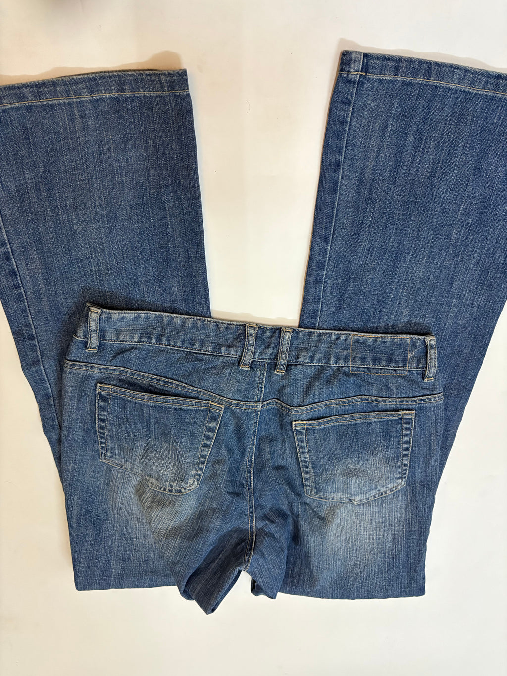 blue patch low rise jeans (32inch)