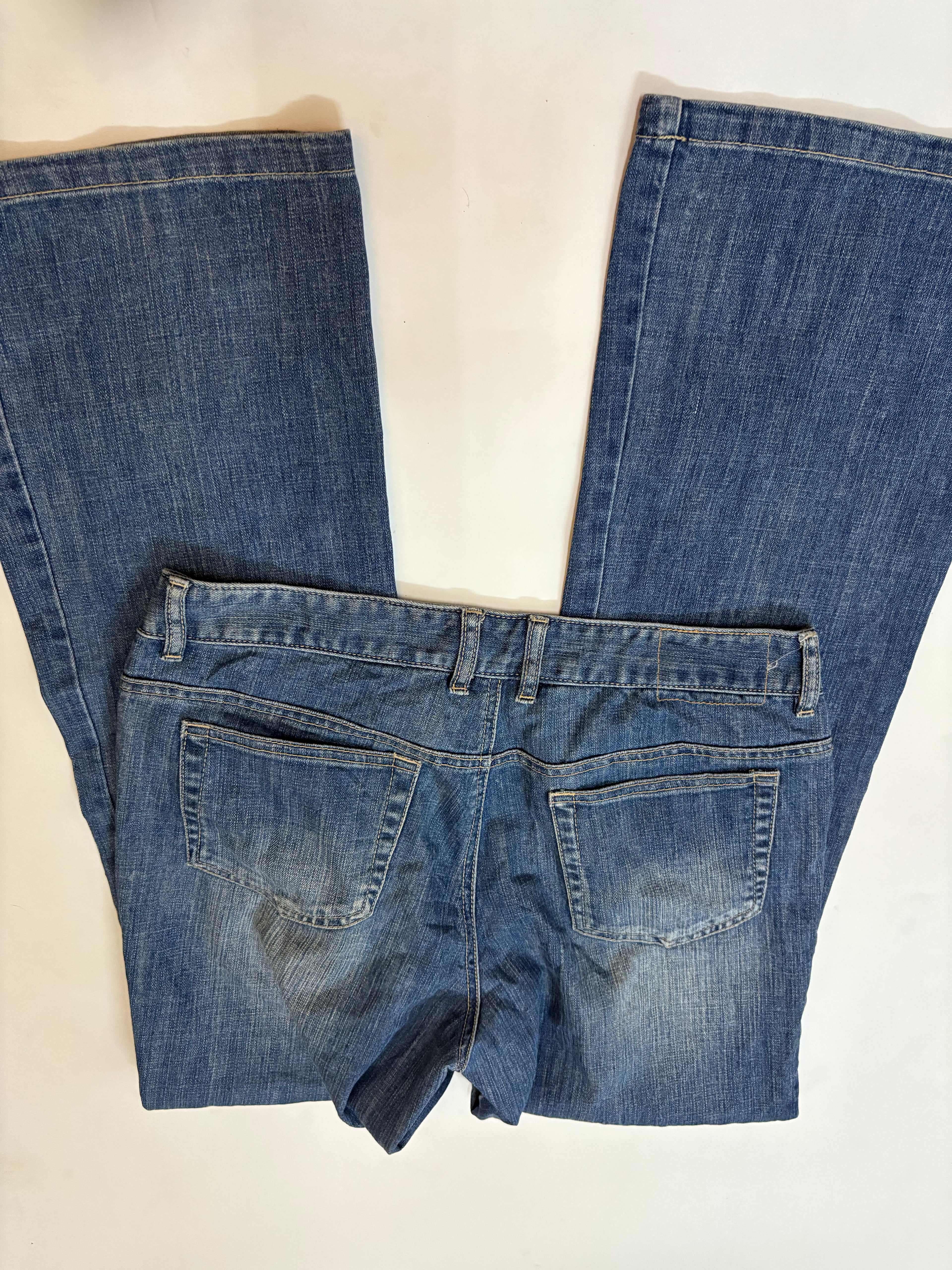 blue patch low rise jeans (32inch)