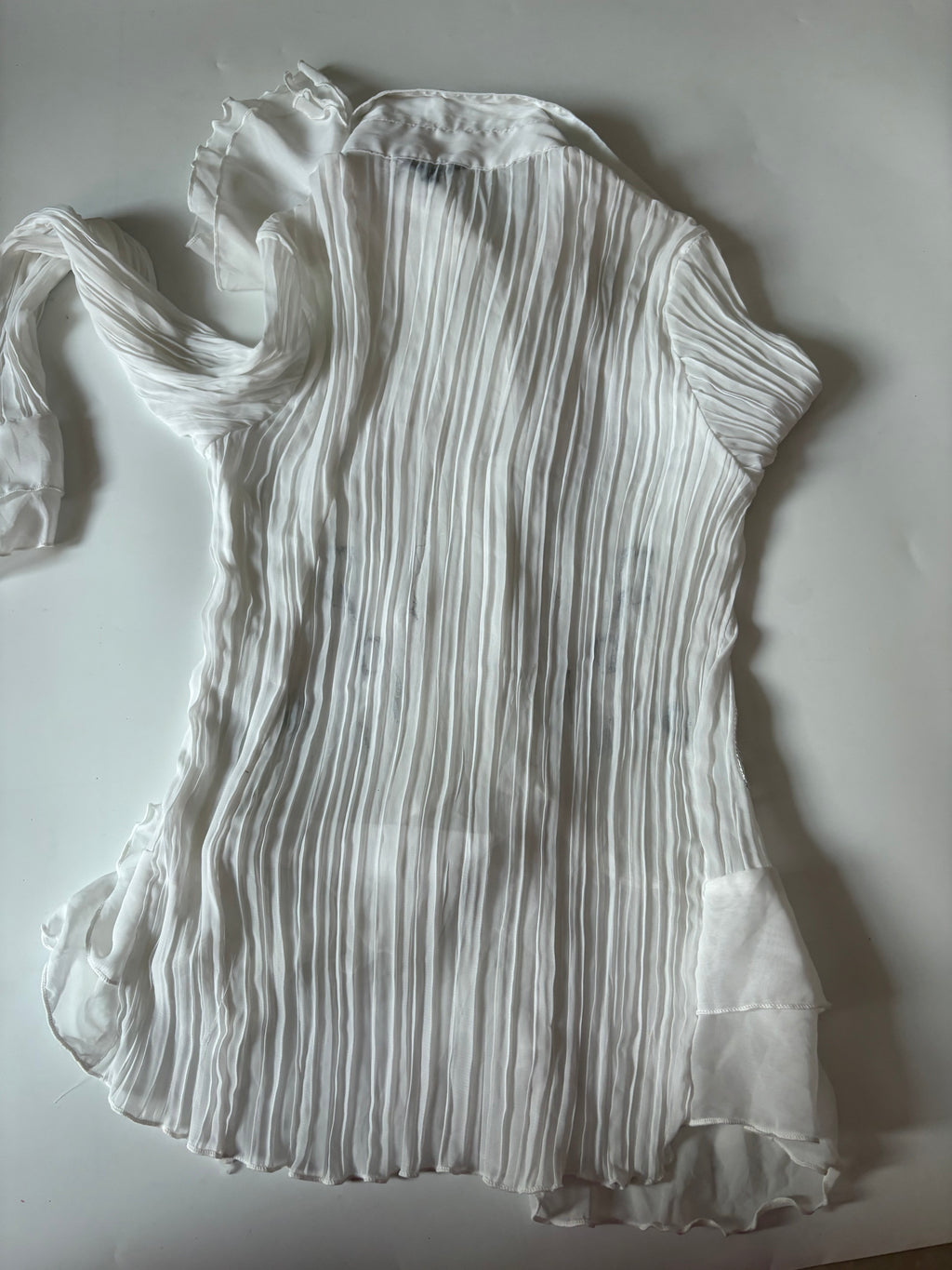 envie bell sleeves white top (42-44inch)