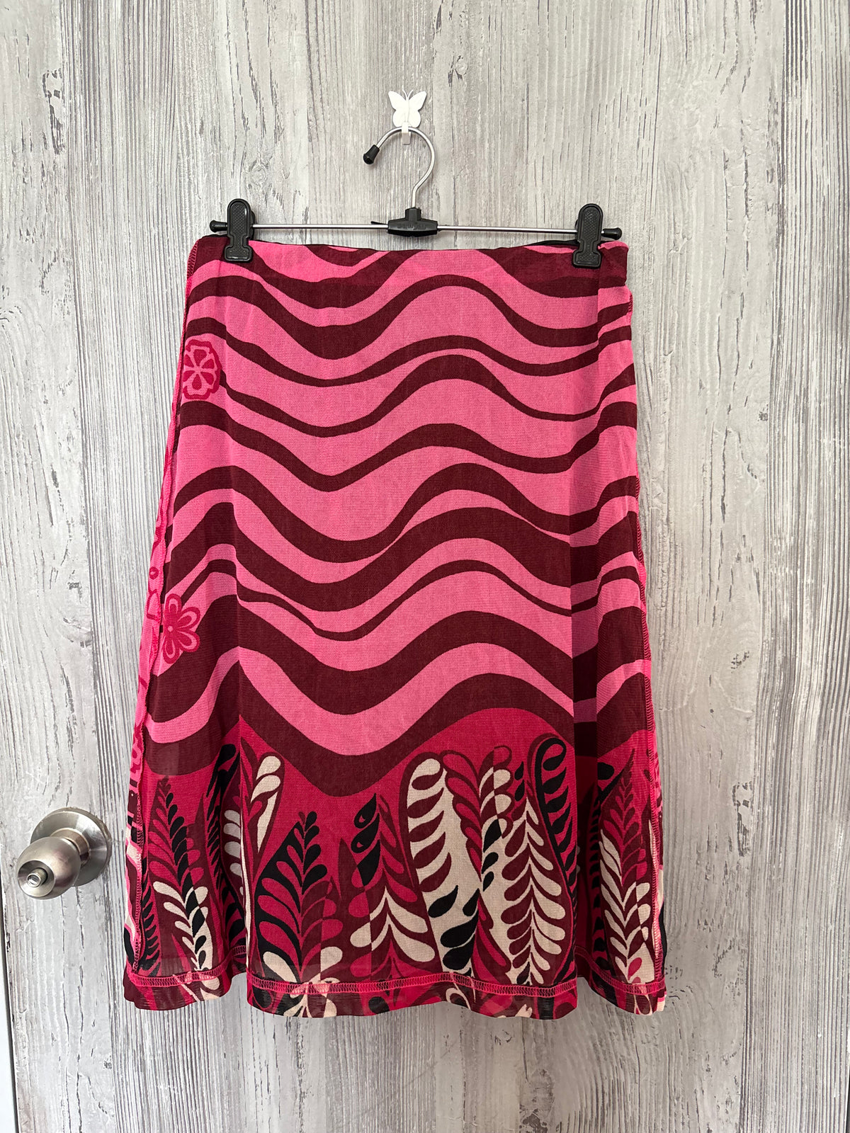 graphic pink skirt (30-32inch)