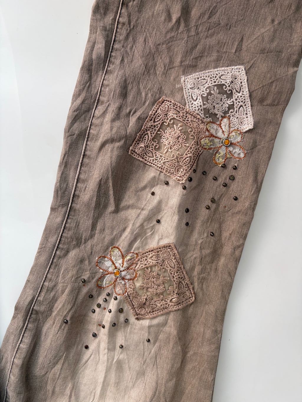 Big spade grey embroidery mid rise jeans(34-36 inch)