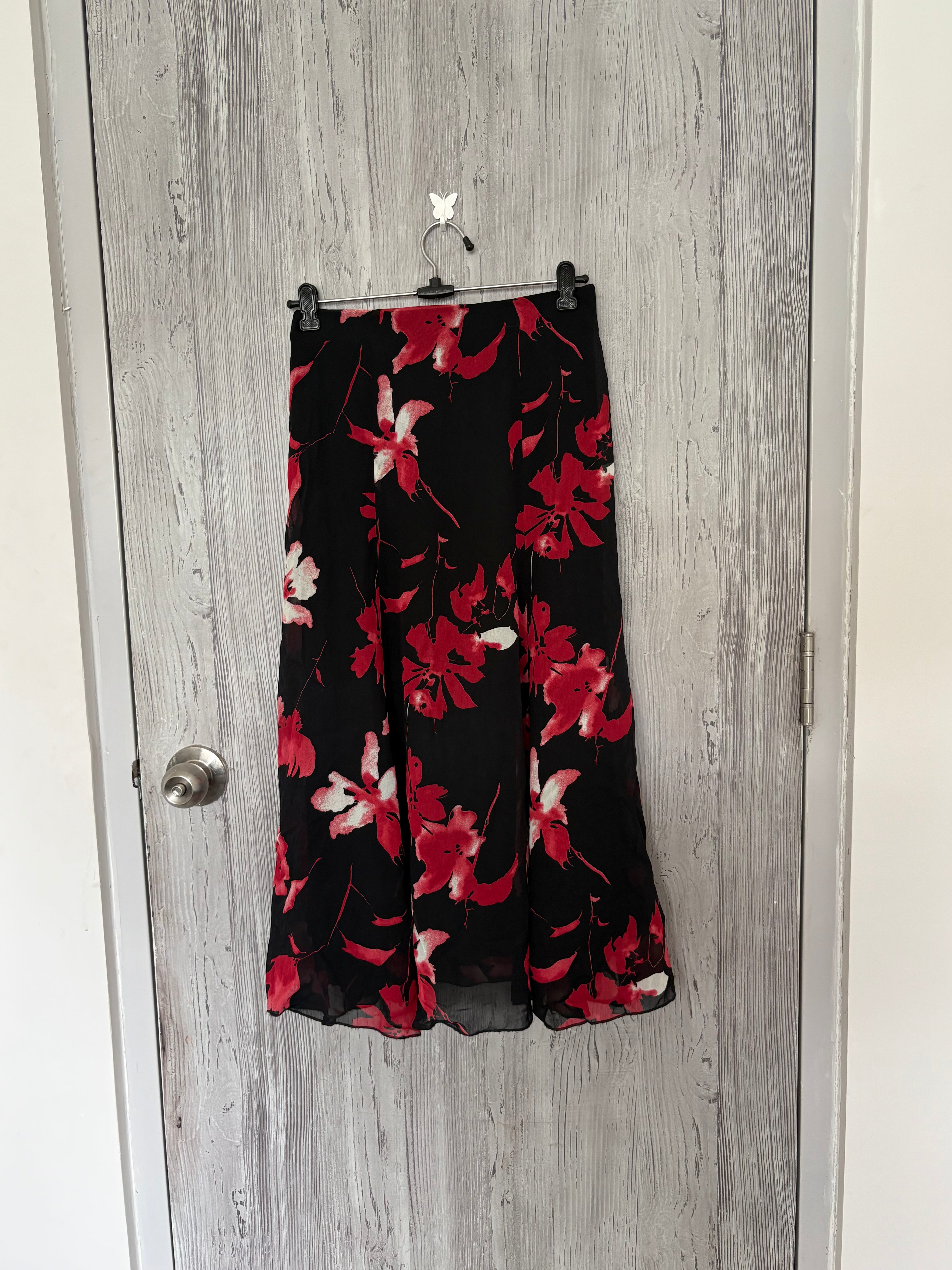 Black floral skirt (33inch)