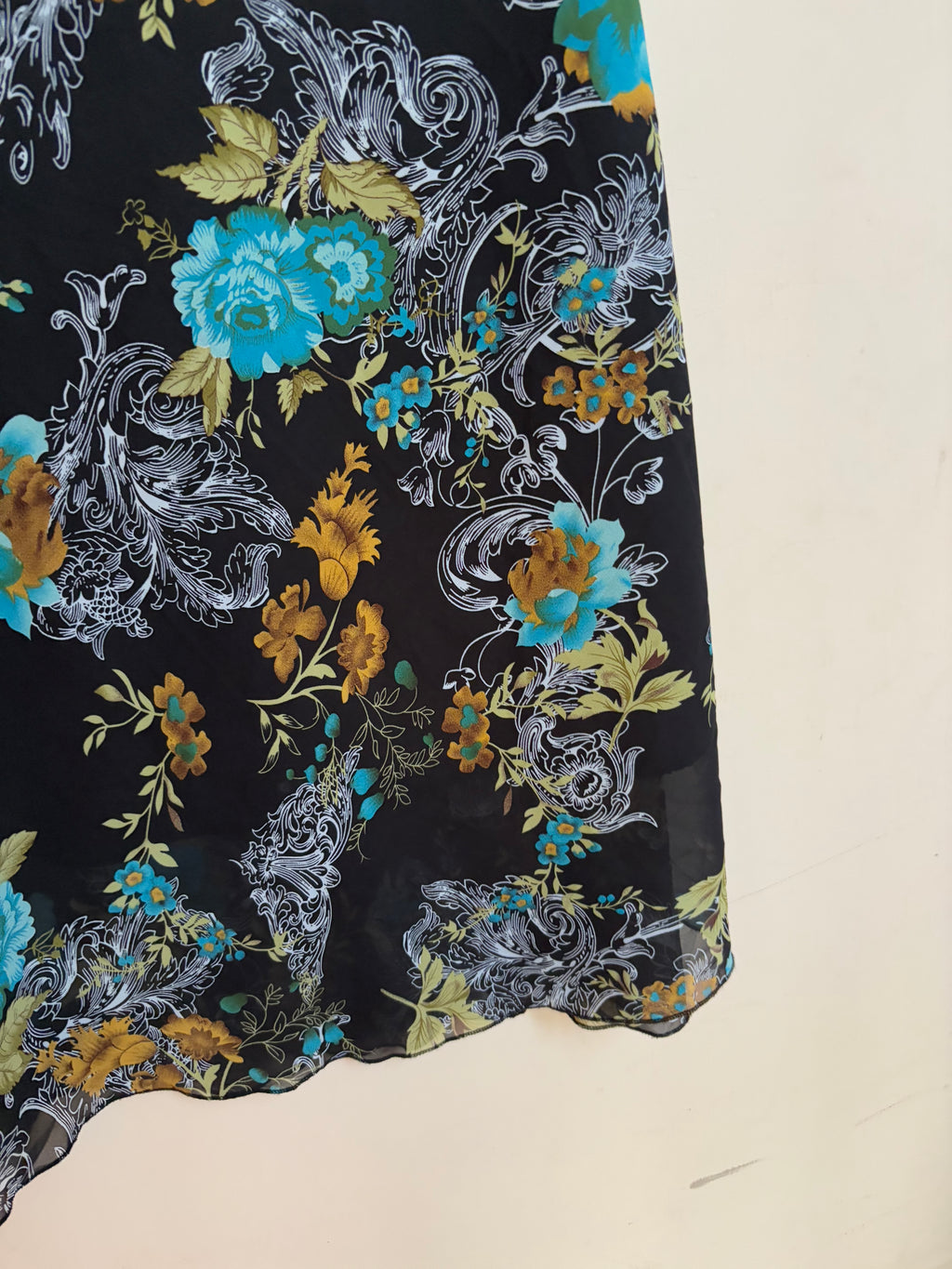 Black floral skirt(30-40inch)