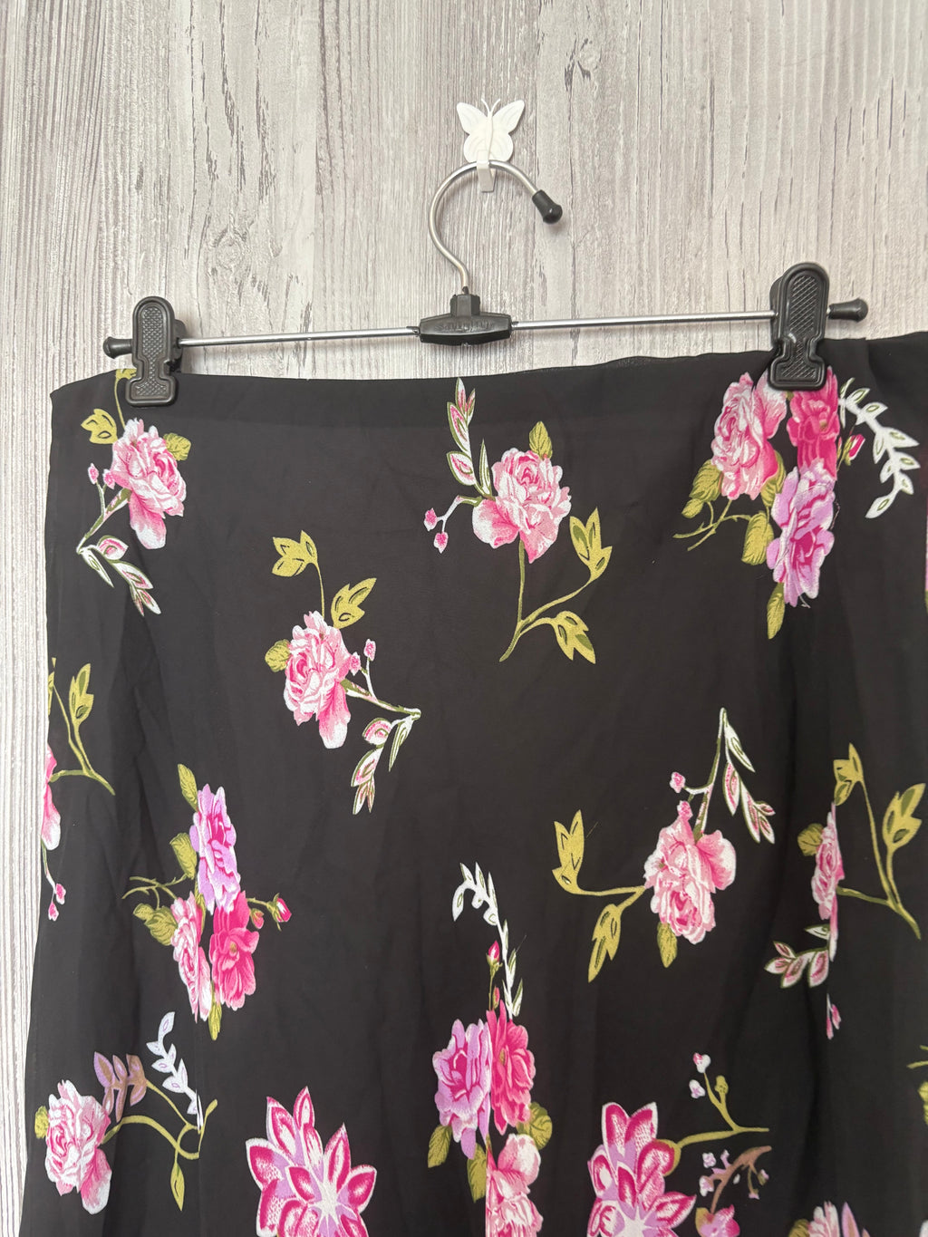 Made in italy floral black skirt(34-38 inch)