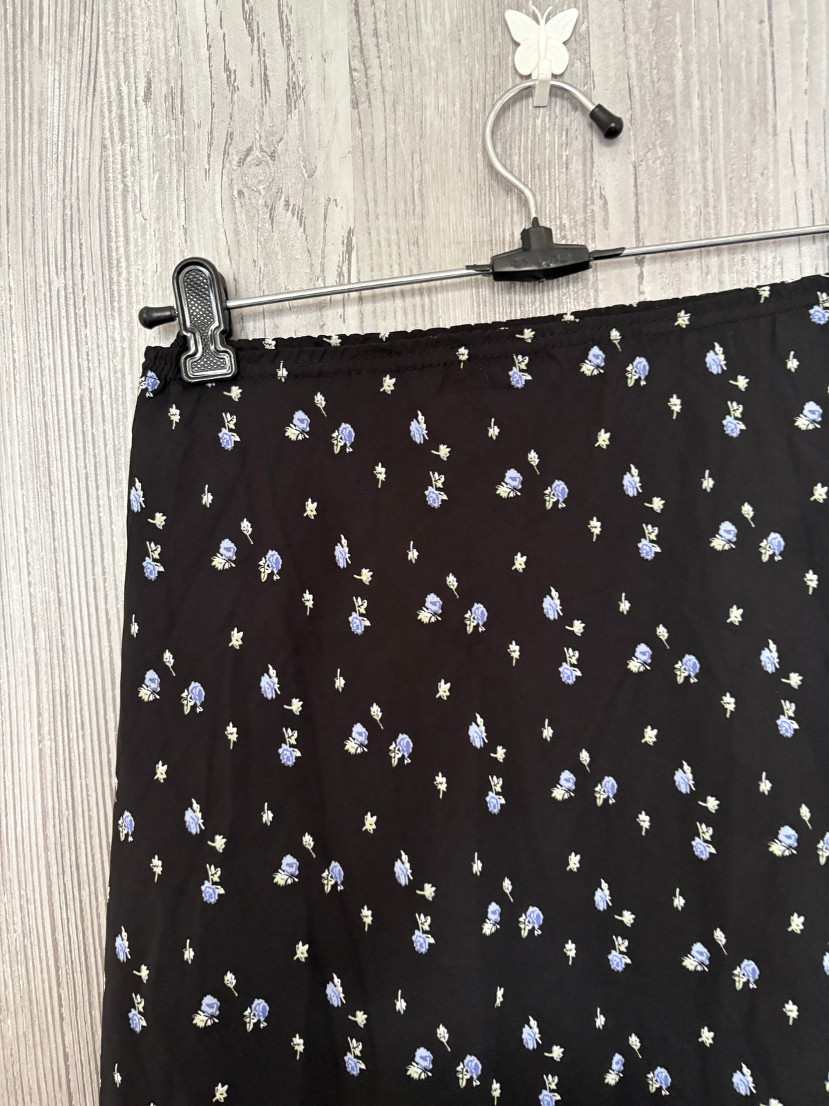 Floral black skirt(30-34 inch)