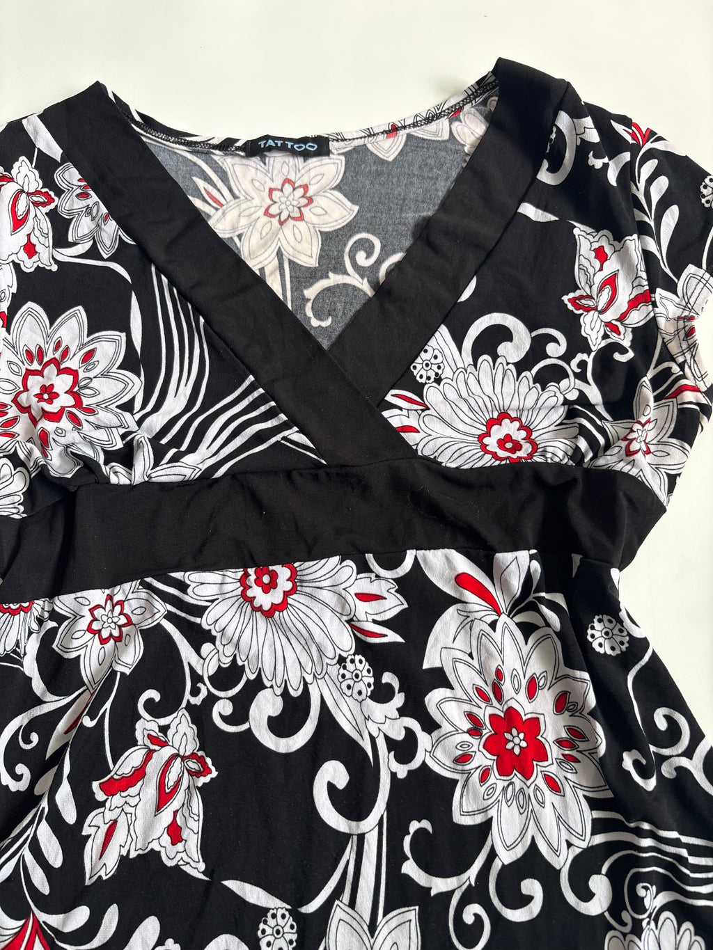 Tattoo floral black top(38-40 inch)